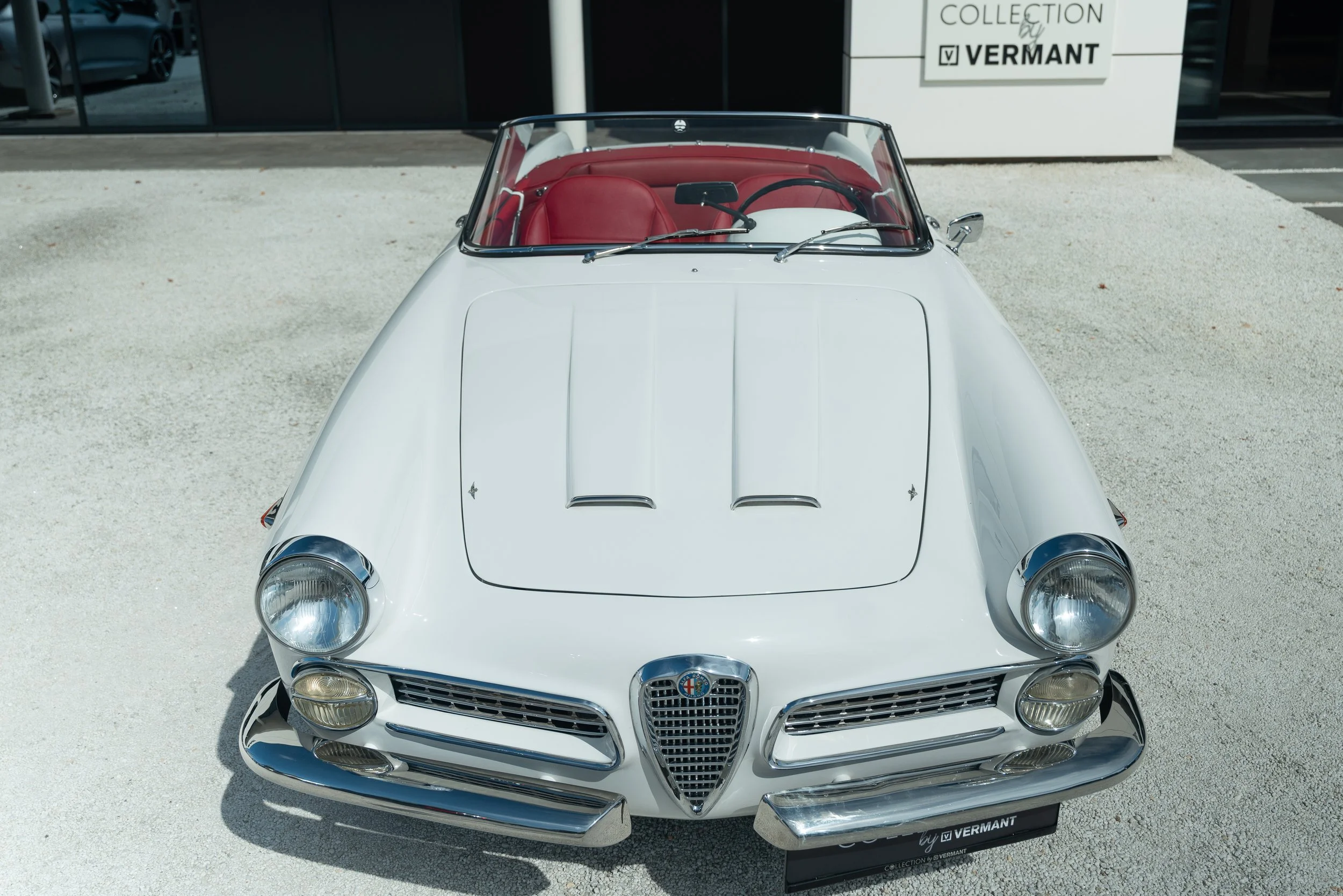 Alfa Romeo 2000 Spider (20).jpg