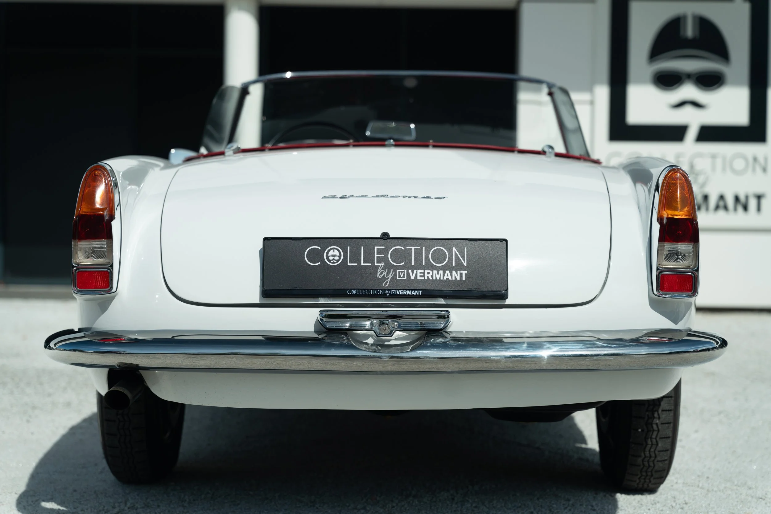 Alfa Romeo 2000 Spider (34).jpg