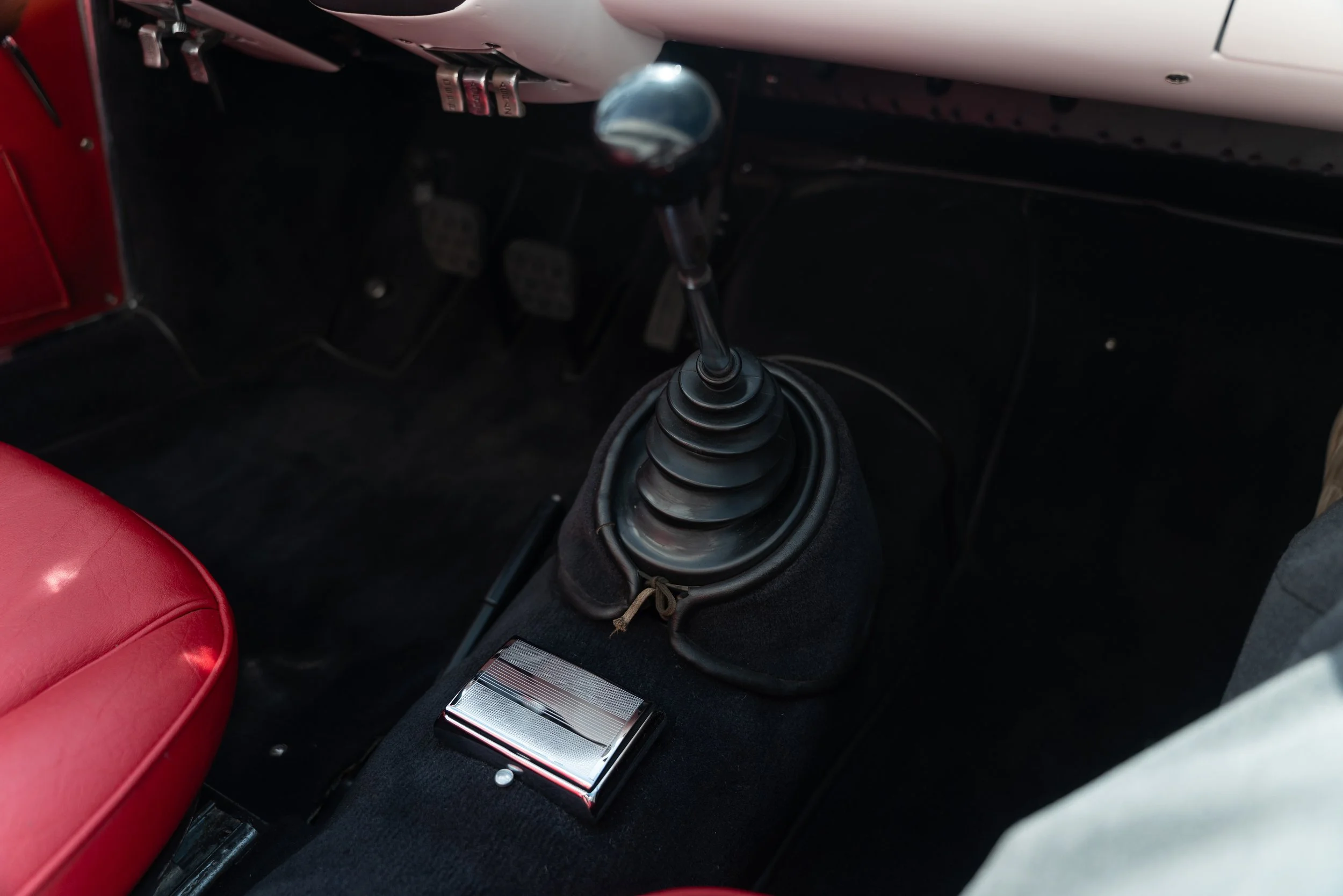 Alfa Romeo 2000 Spider (52).jpg