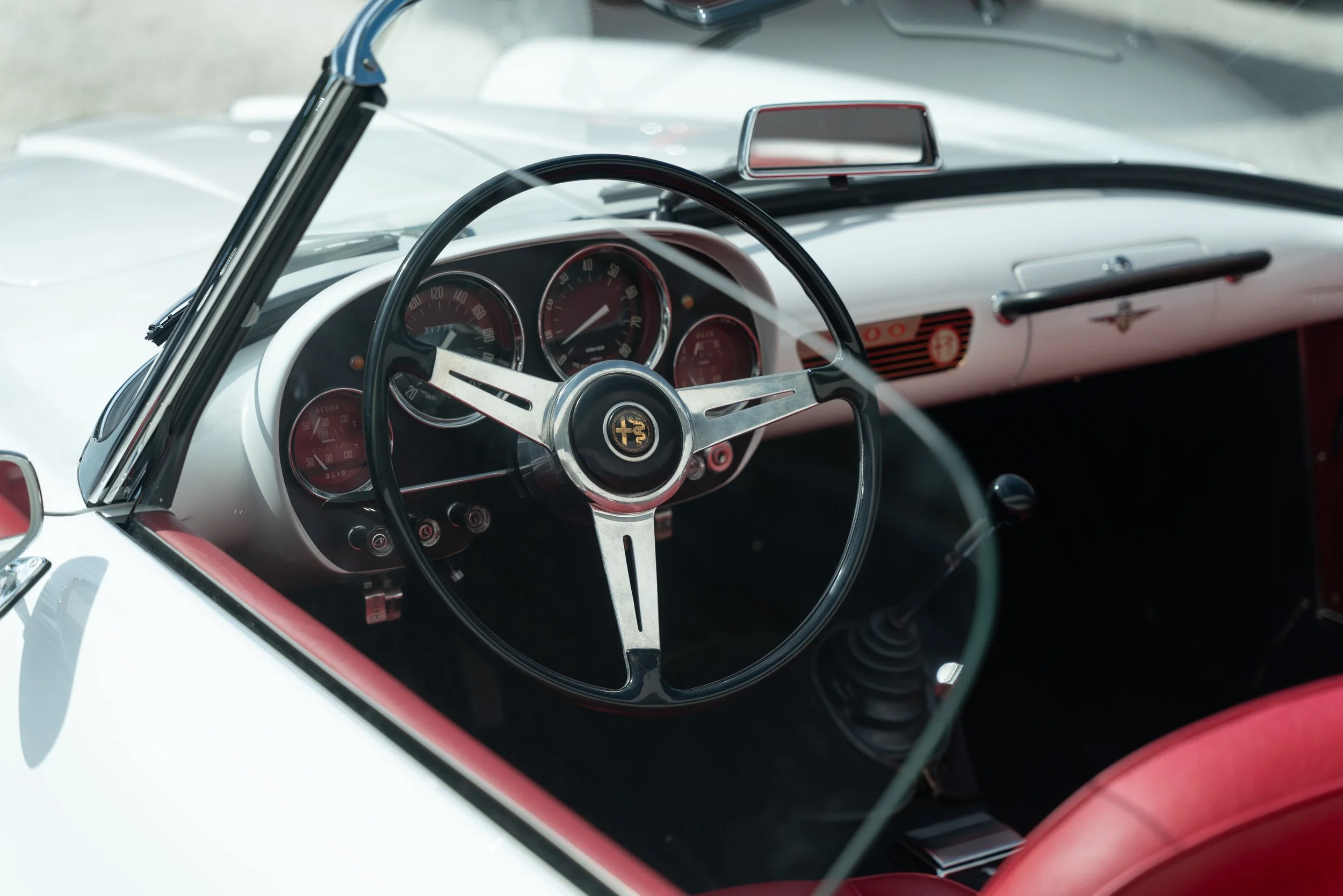 Alfa Romeo 2000 Spider (40).jpg