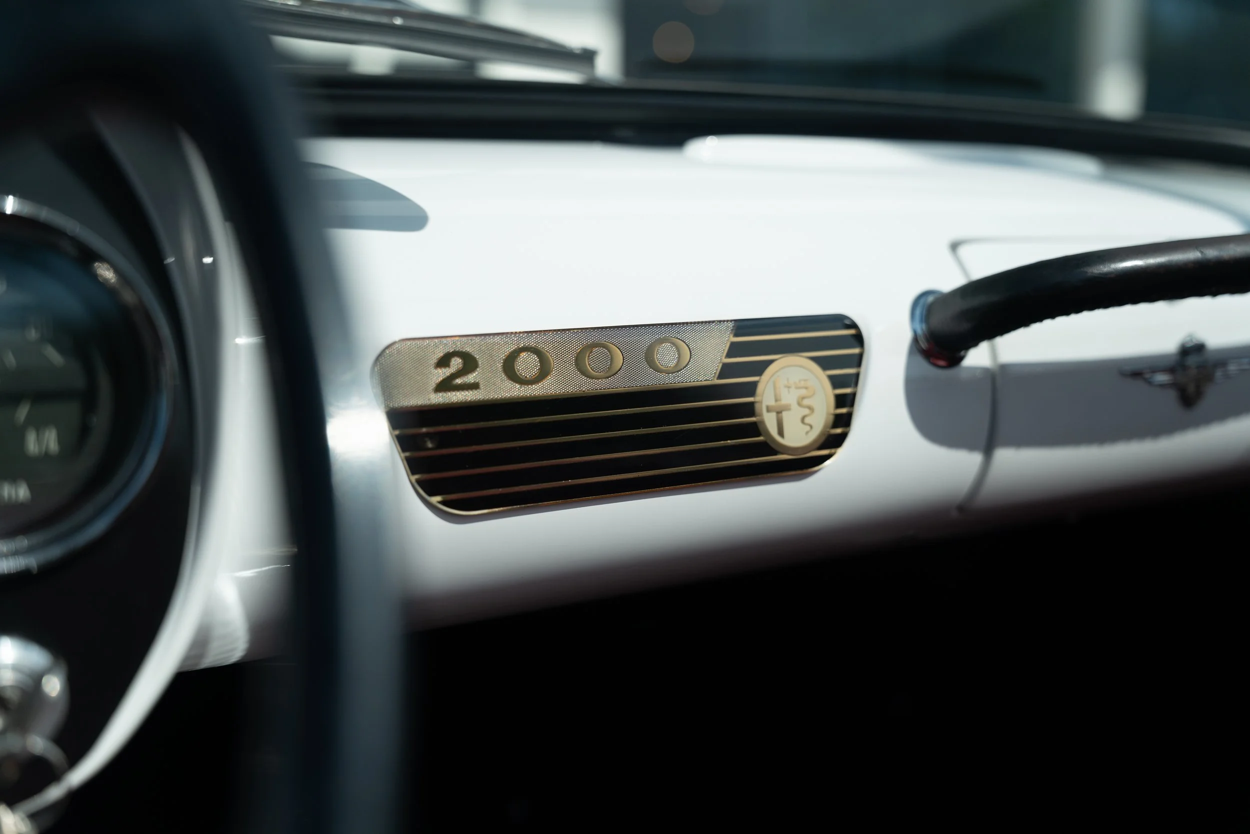 Alfa Romeo 2000 Spider (62).jpg