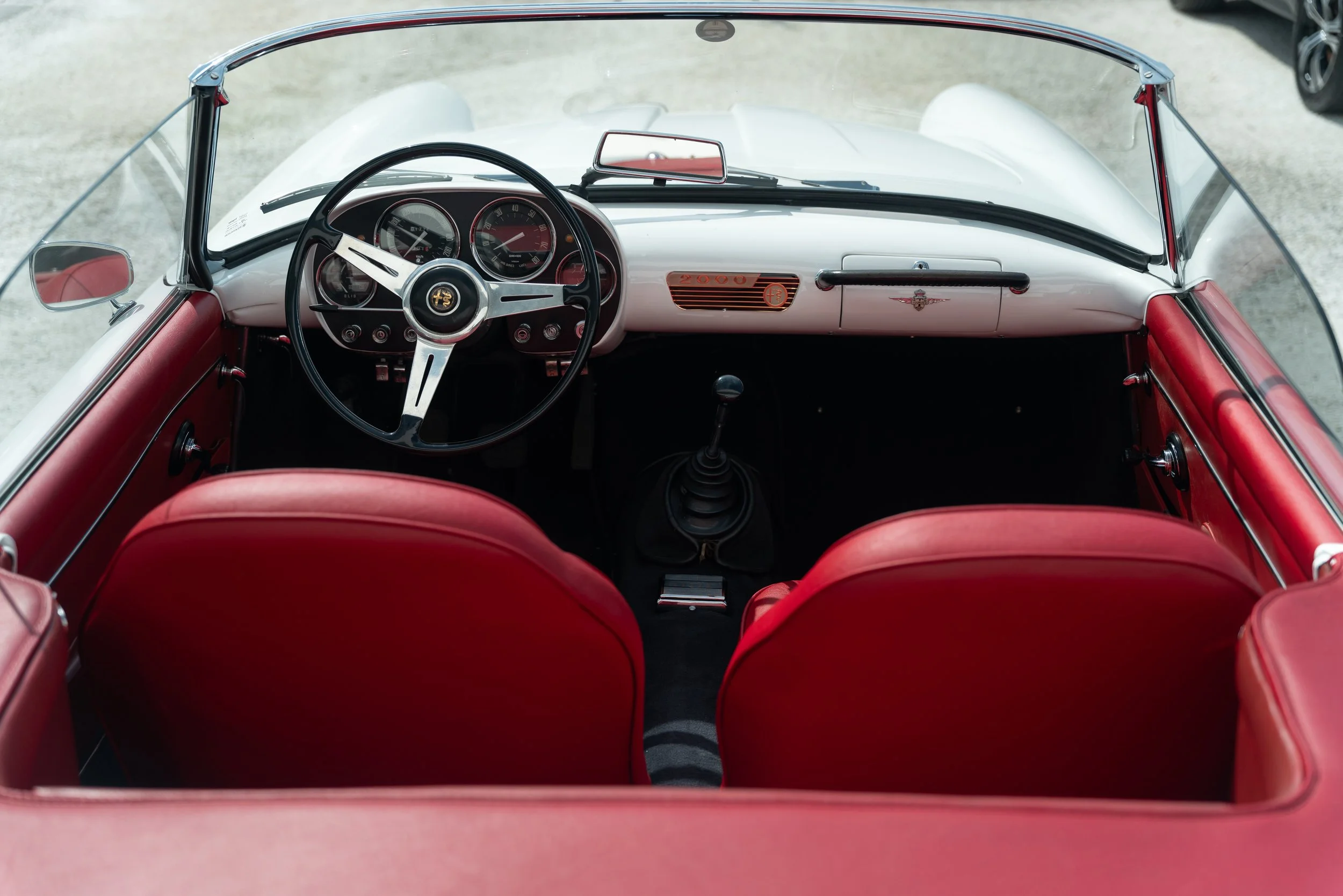 Alfa Romeo 2000 Spider (48).jpg