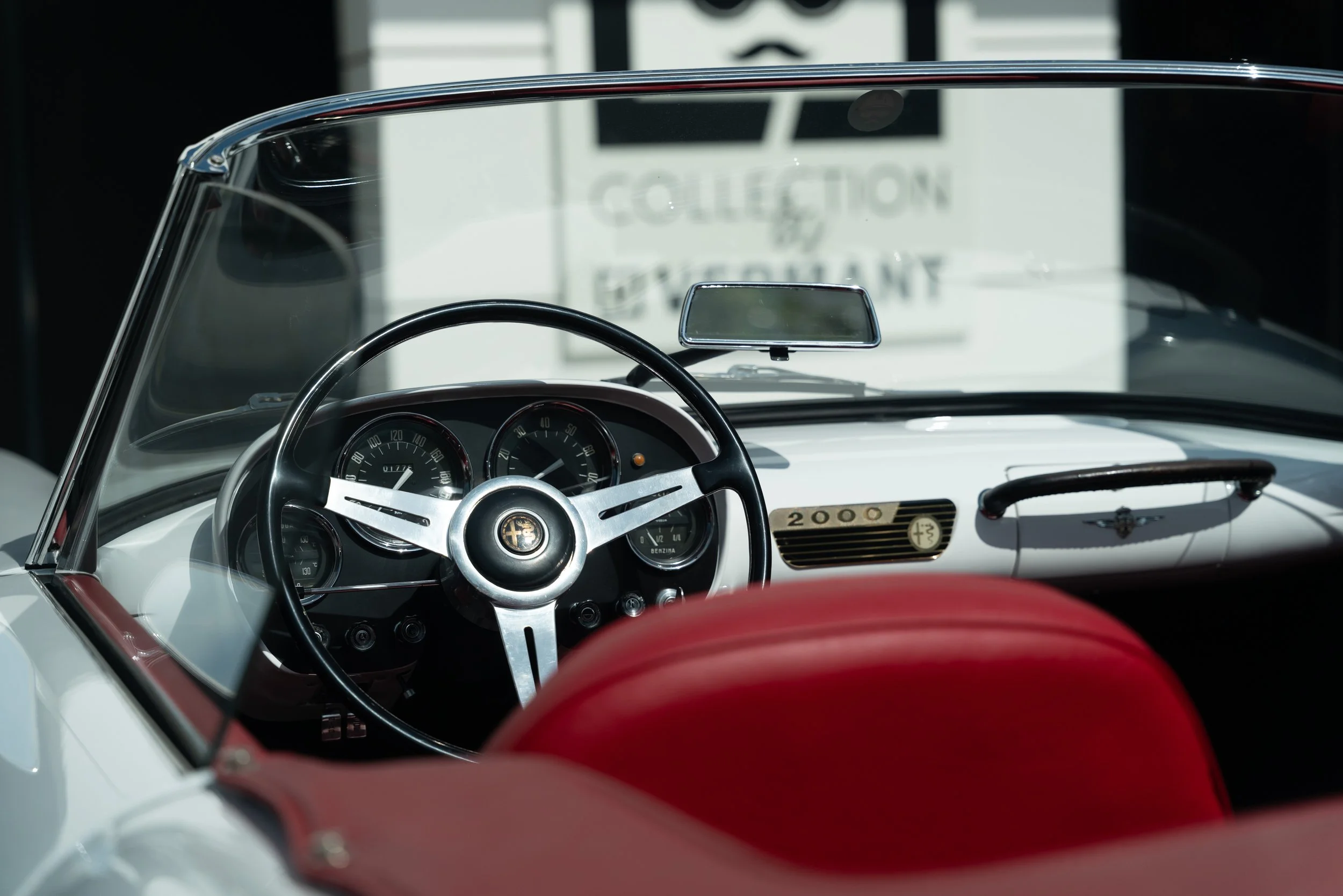 Alfa Romeo 2000 Spider (65).jpg