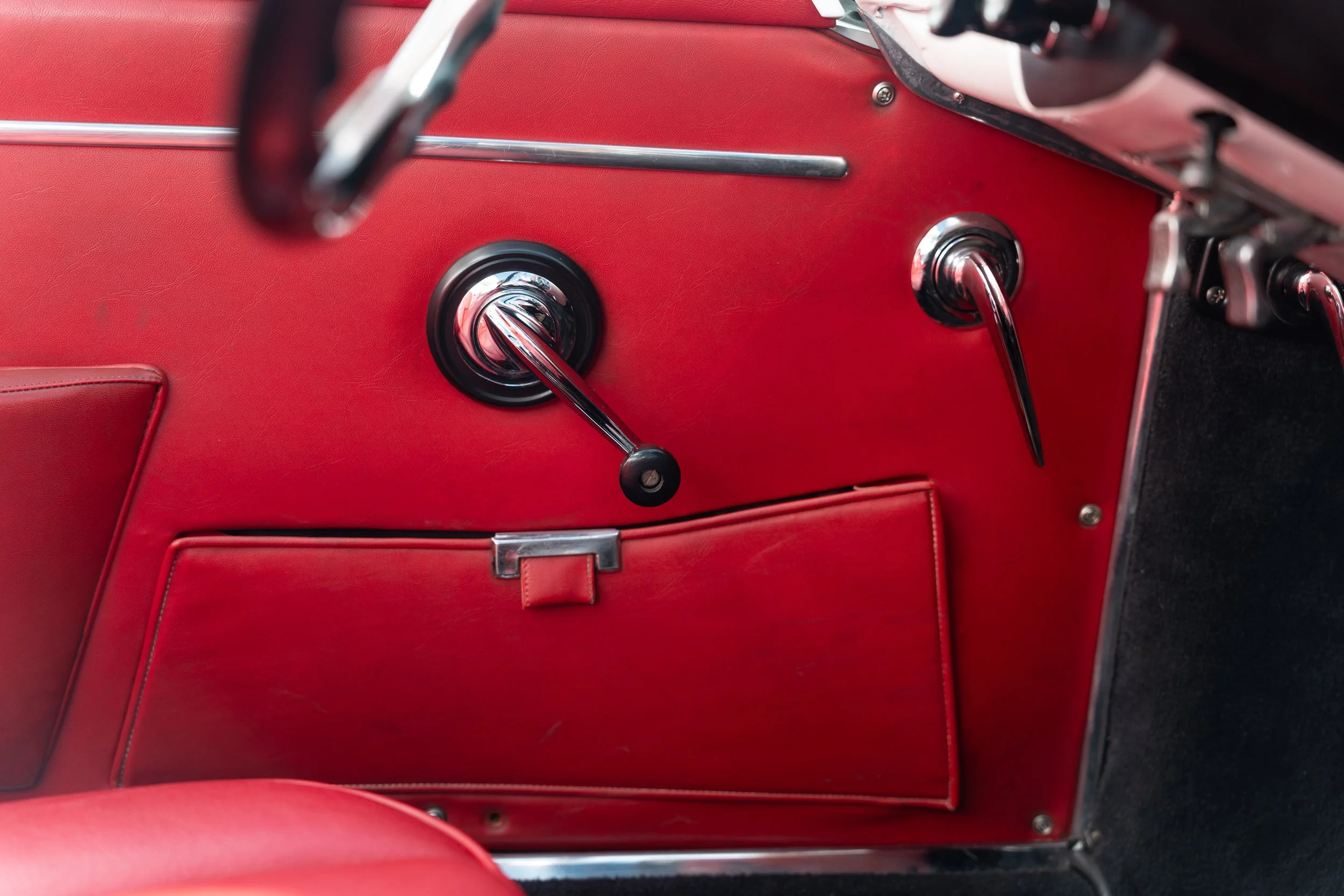 Alfa Romeo 2000 Spider (56).jpg