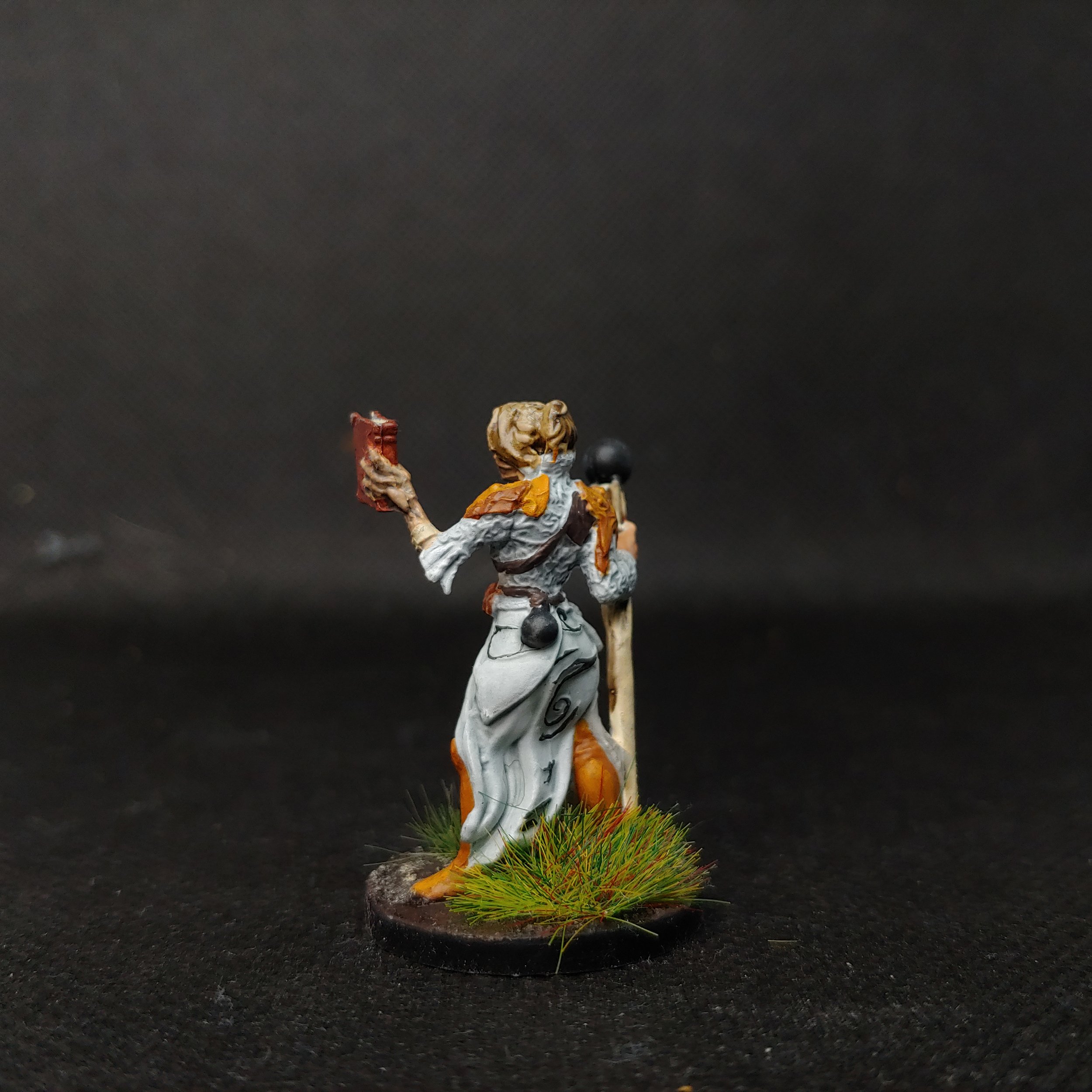 How to: Painting Gloomhaven Miniatures Using $1 Paints! - A Mom's Take