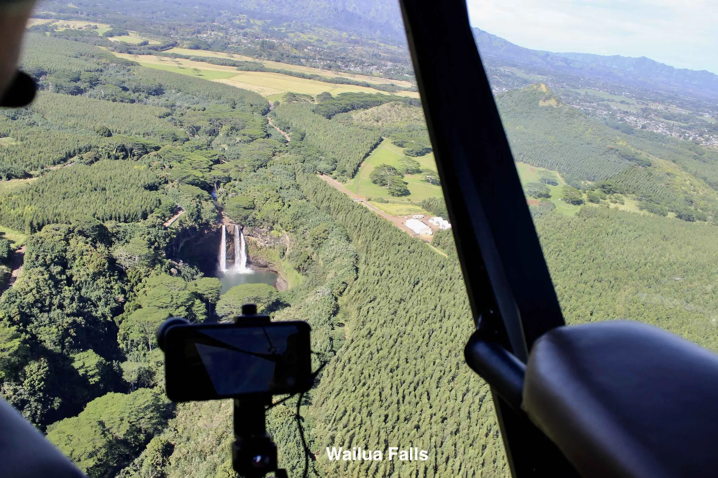 4-exploring-hawaiian-islands-kauai-Helicopter-Ride-Wailua Falls.jpg