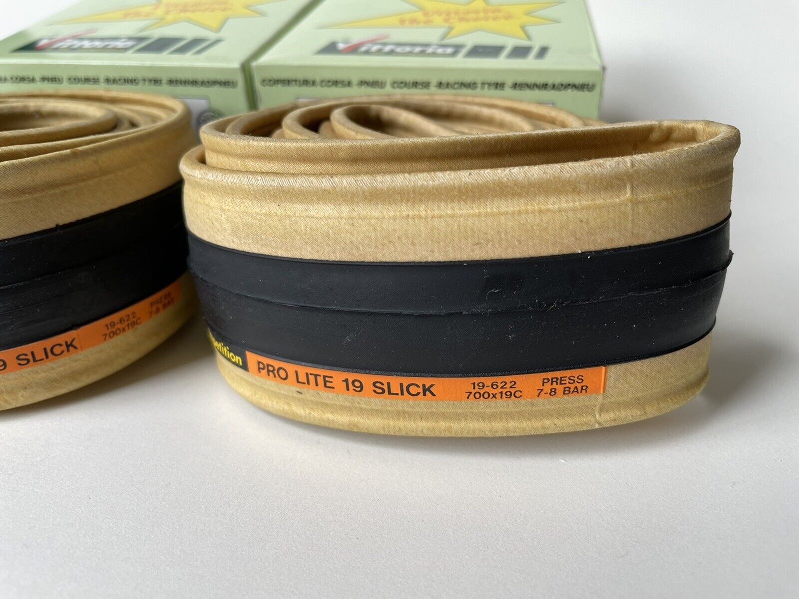 VITTORIA SLICK TYRES4.jpeg
