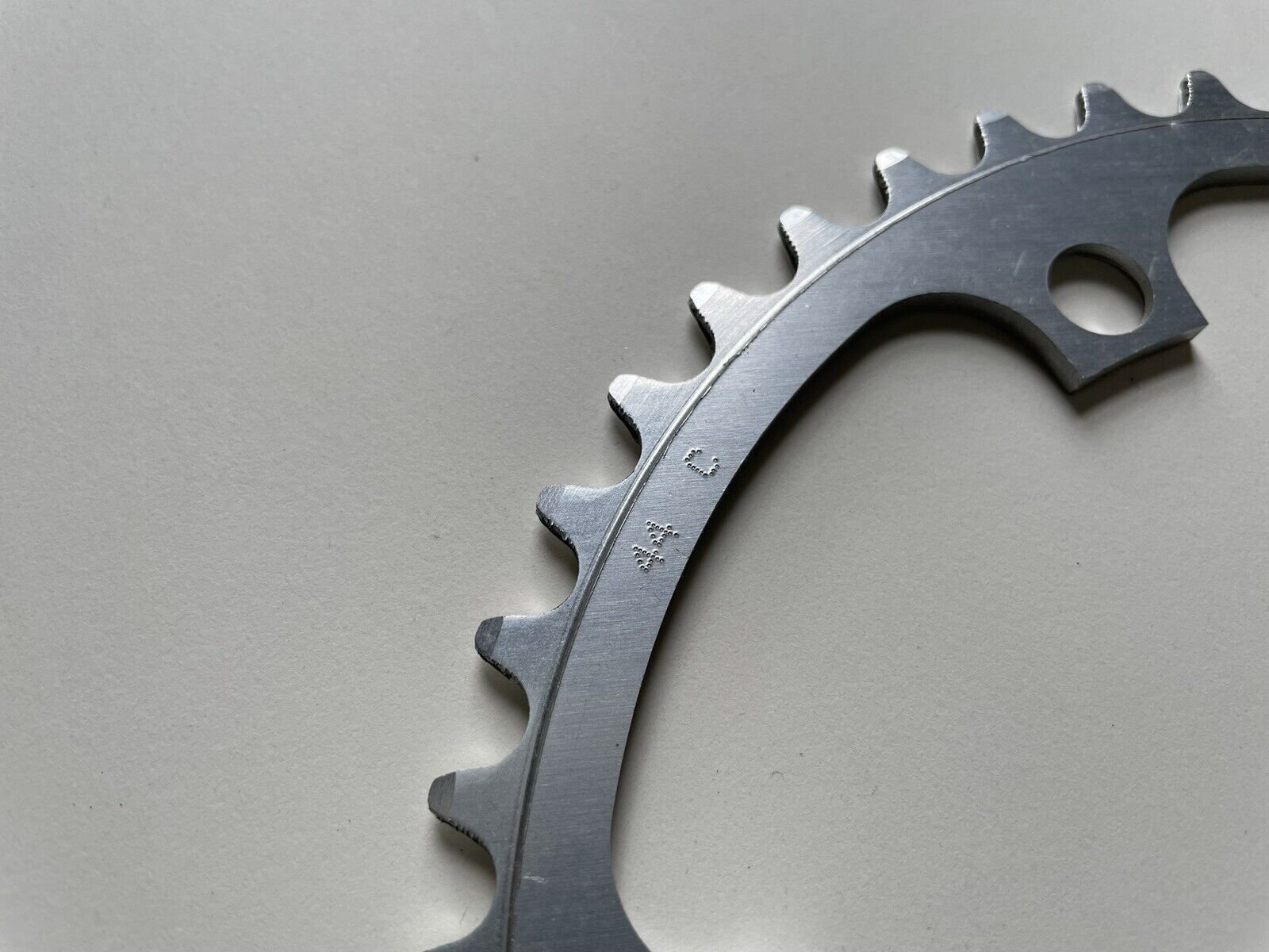 STRONGLIGHT (CAMPAGNOLO FIT 135BCD 44T CHAINRING3.jpeg