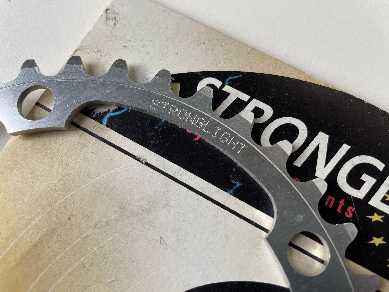 NOS STRONGLIGHT 39T CHAINRING2.jpg