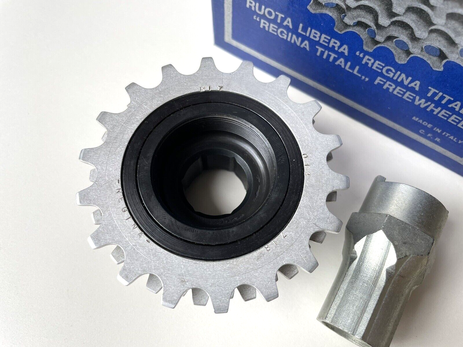 NOS REGINA TITALL Titanium 12-18 cogs 7 Speed freewheel cassette4.jpg