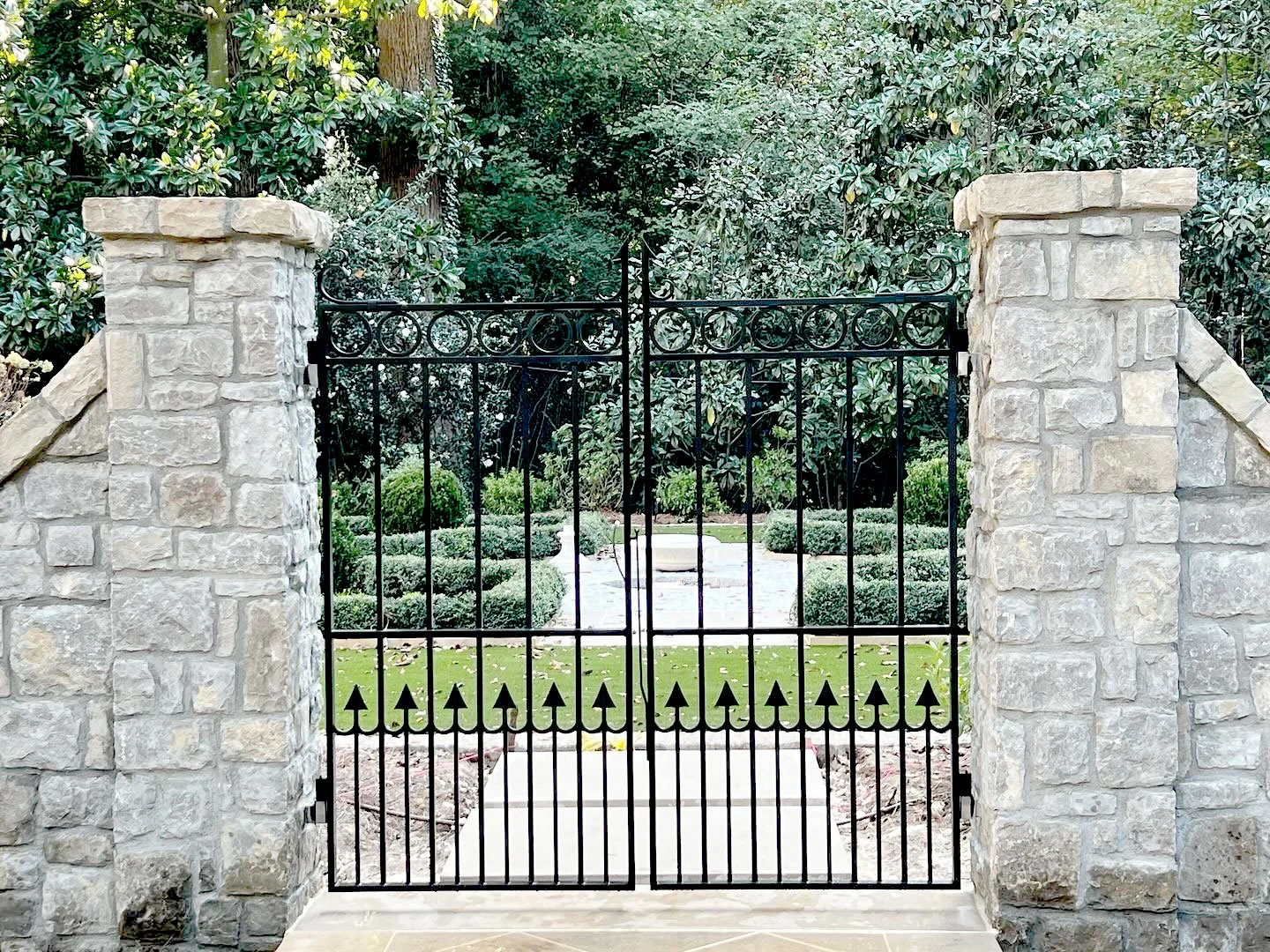 Gate_4.jpg
