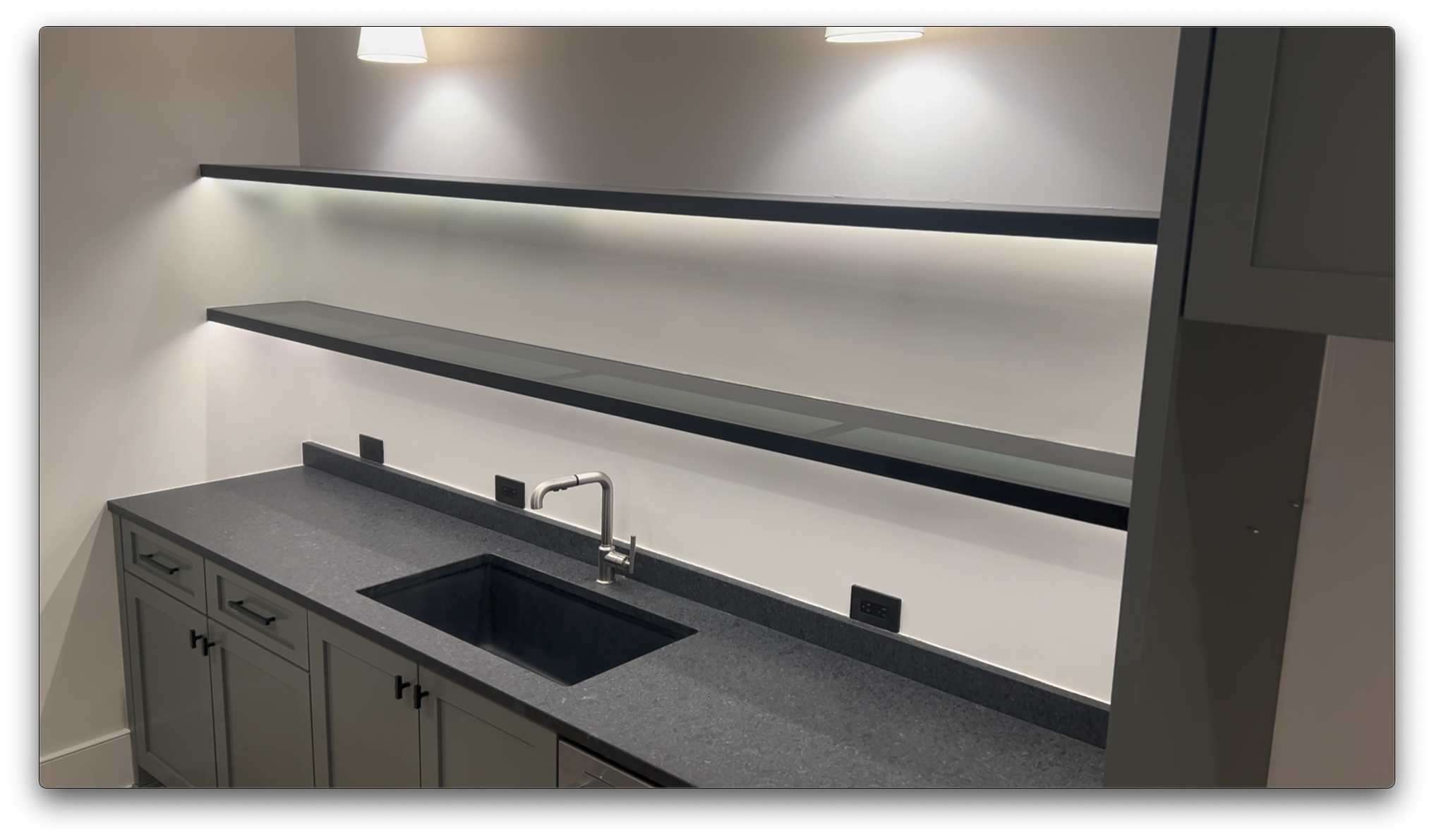 Metal Shelf with LED lights - View 2
