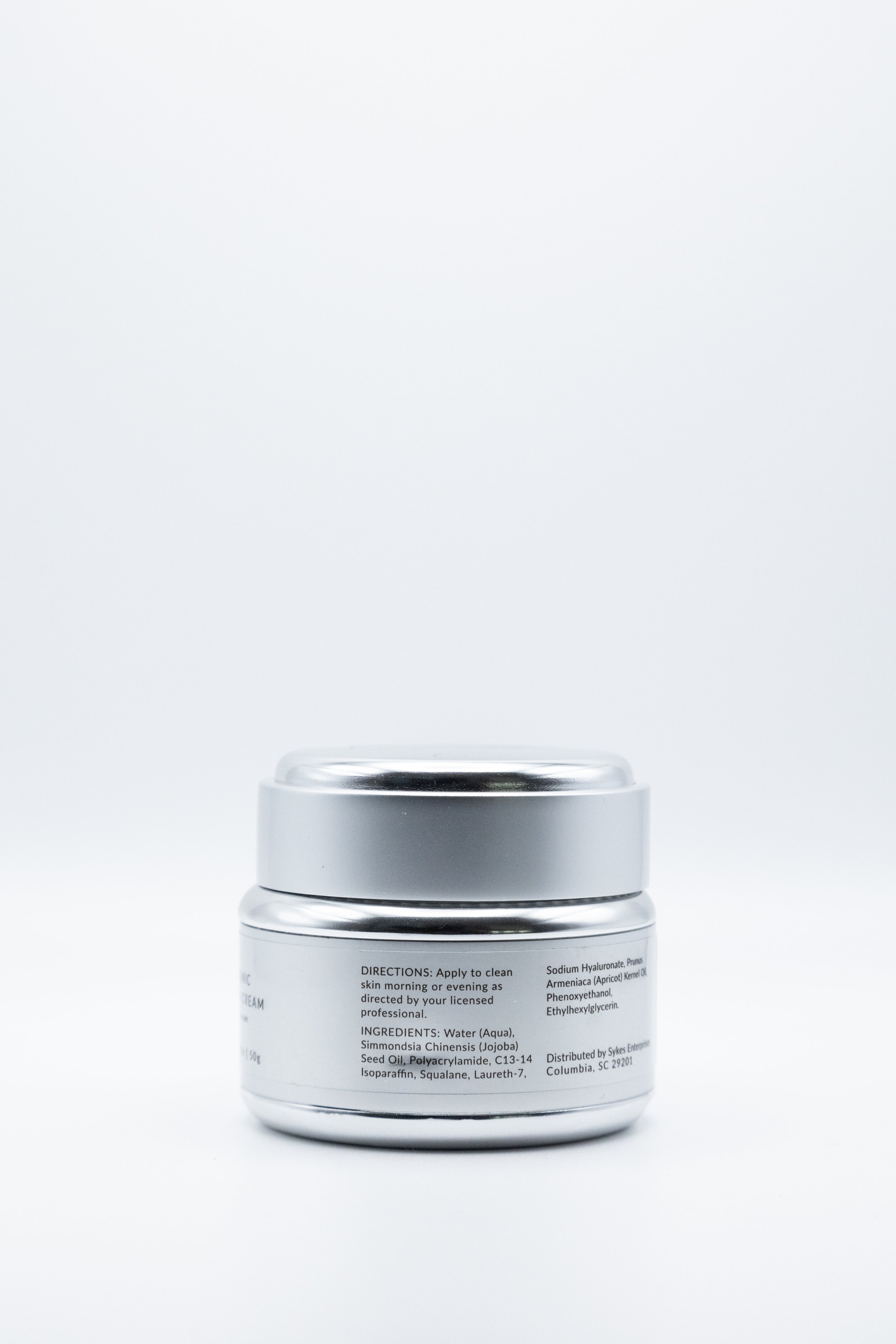 Courtney Sykes skincare hydrating molecular cream