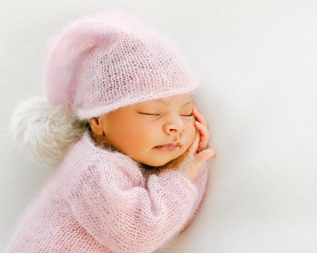 Sweet angel Jaana

 #ctnewbornphtoographer #newborn #westchestercountyphotographer #newbornphotographer #connecticutphoto #maternityphotographerct #fairfieldmaternityphotographer #newcanaanctmoms #newcanaanct📍 #greenwichhospital #ctmom