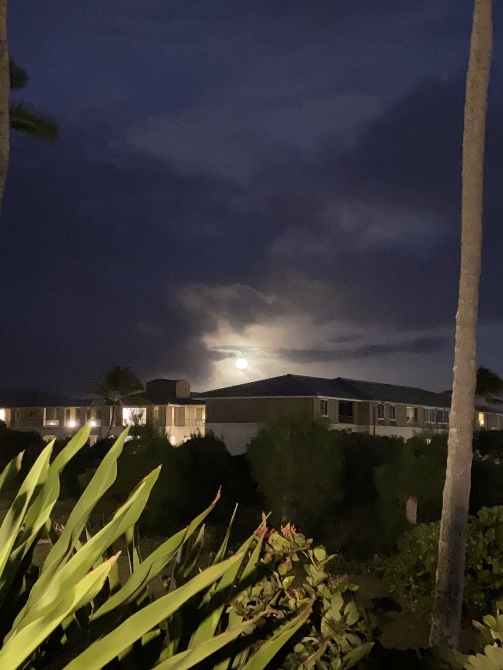  Full Moon in Poipu, Kauai 