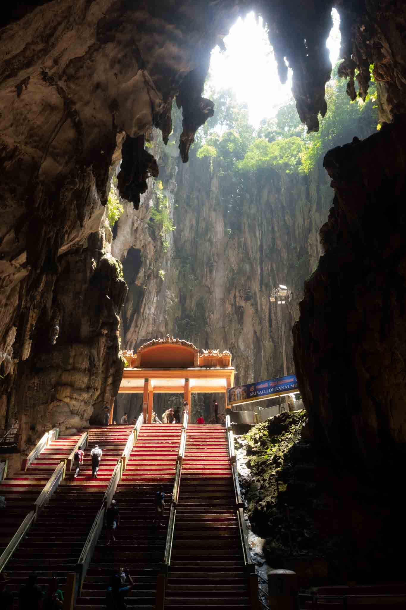 Batu Caves Malaysia Temple Cave.jpg