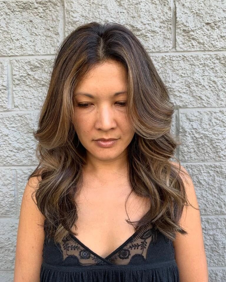 Warming it up for fall
#zincsalon #balayage #joicobleach #vancouverisawesome #vancouverstylist #longhair #blondes #asianhair #vancouverhair #behindthechair