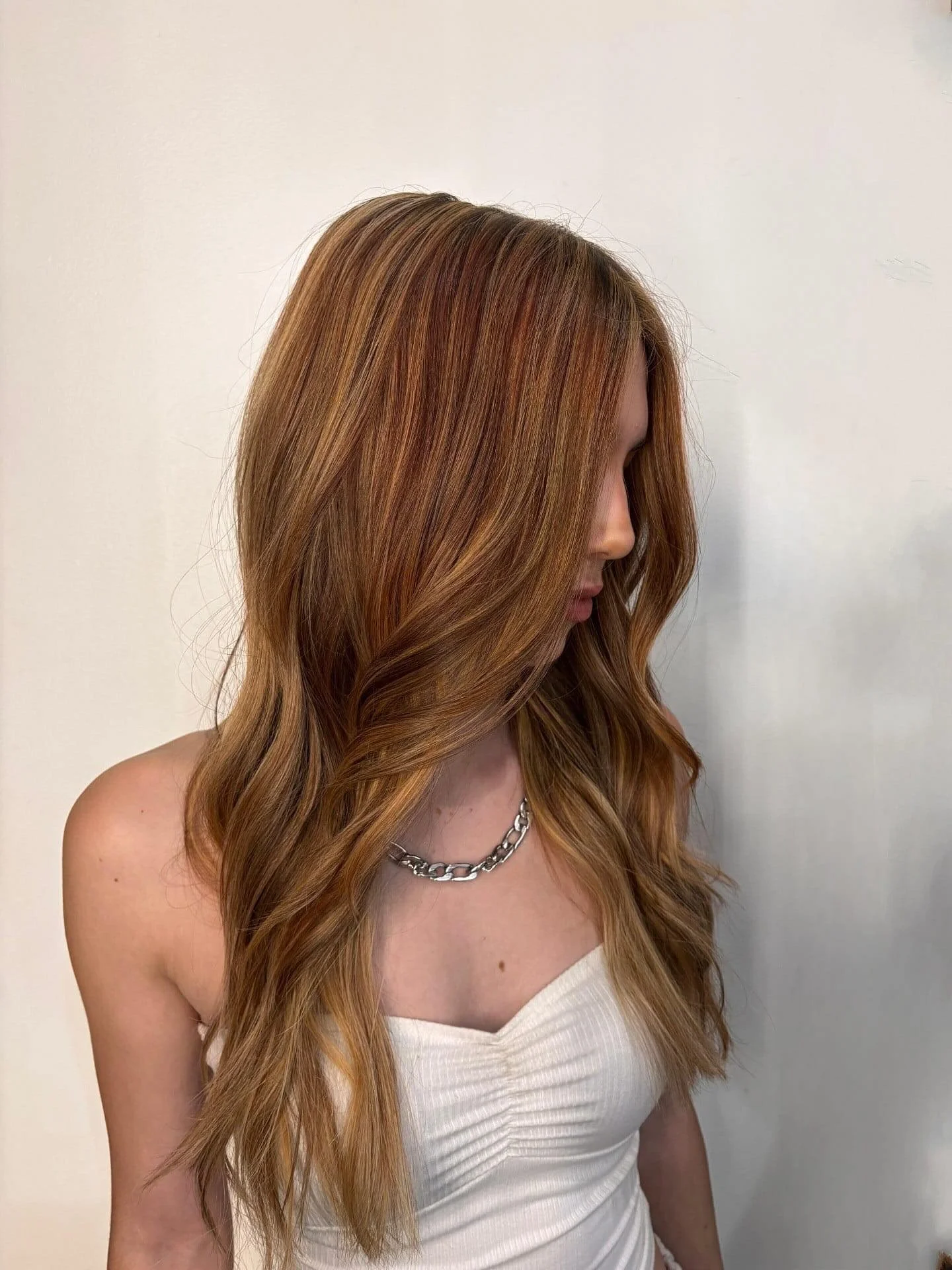 Baby&rsquo;s first highlights 

Book with @joshuasamuel.yvr 
Call us at (604)874-2800 to grab a spot with Josh!

#joicoblondelife #joicocanada #joicocolor #zincsalon #behindthechair #vancouverstylist