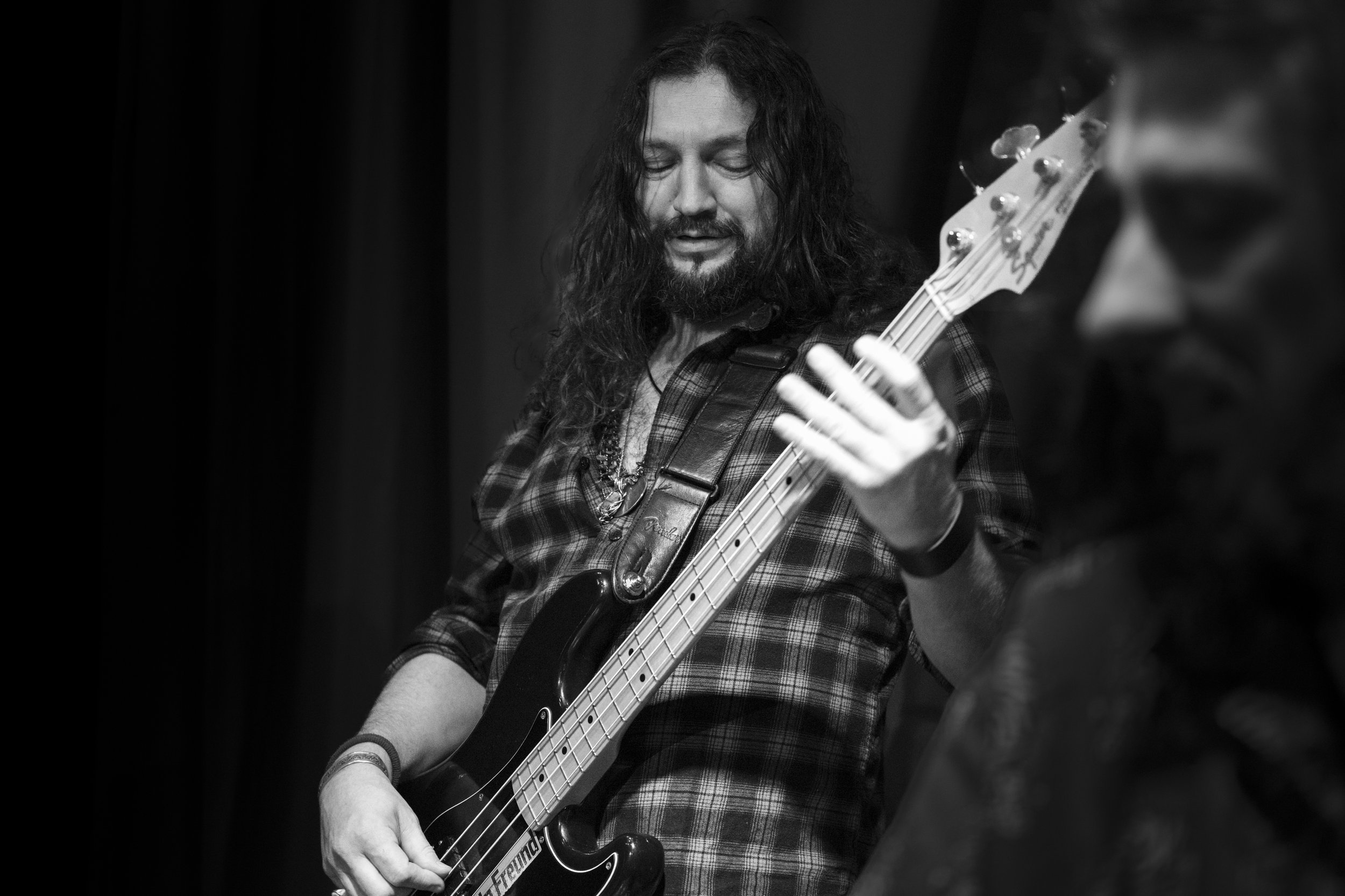 2025-10-31_Groove-Club_Danny-Bryant-2298.jpg