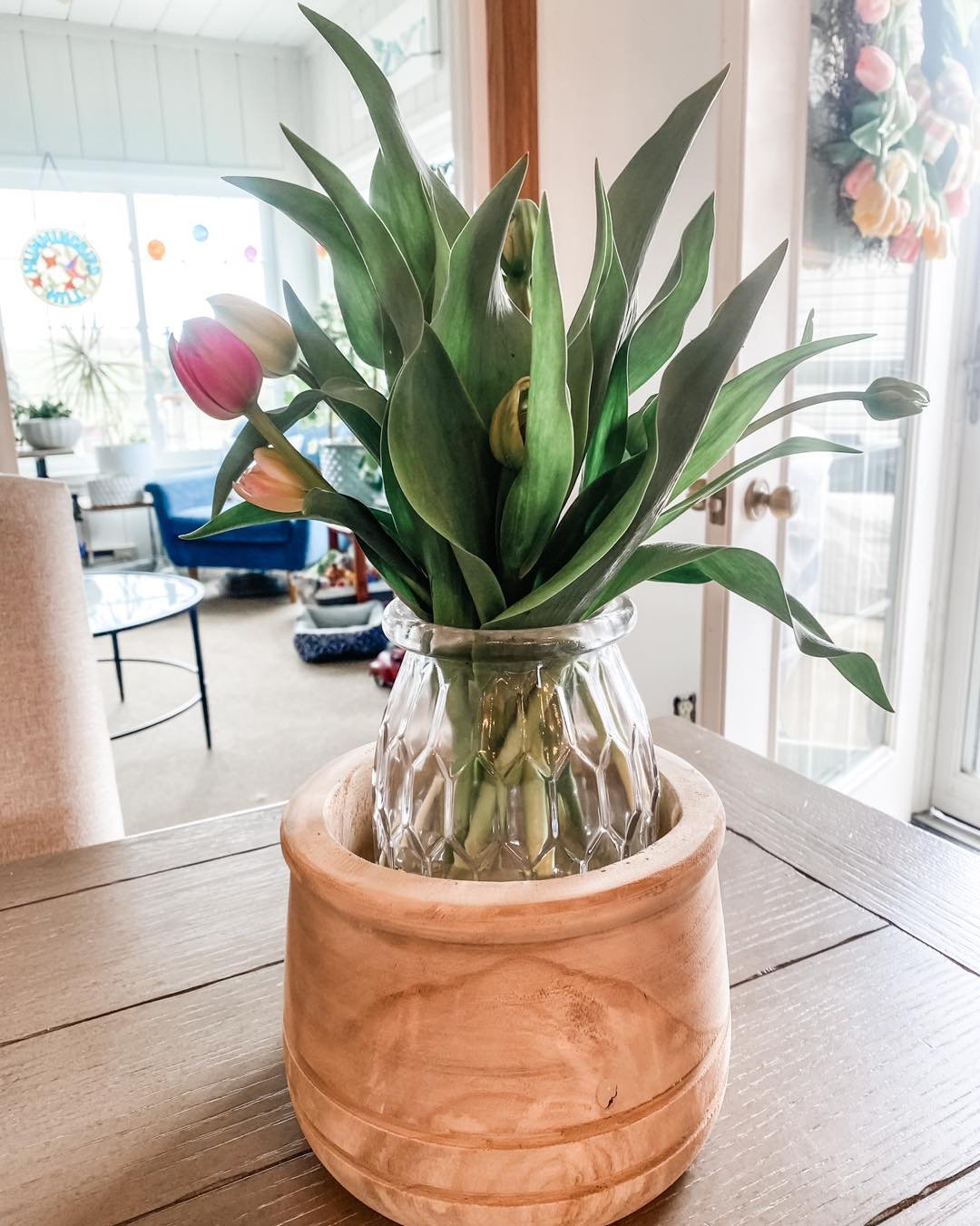 We have some of the most amazing customers.  This beautiful wooden vase was gifted to me by a regular who always brightens every day we see her. 

Thank you Birgit and Paul for popping in for some tulips and blessing us with this beautiful vessel.  I