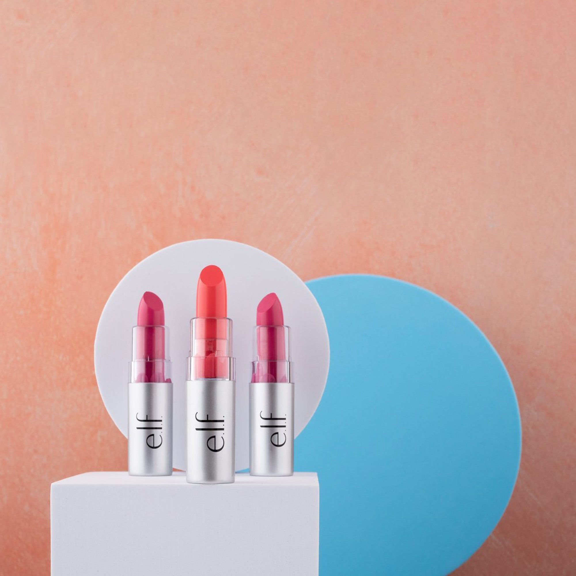  Modern colorful cosmetic photography will make a brand product stand out from the compition  