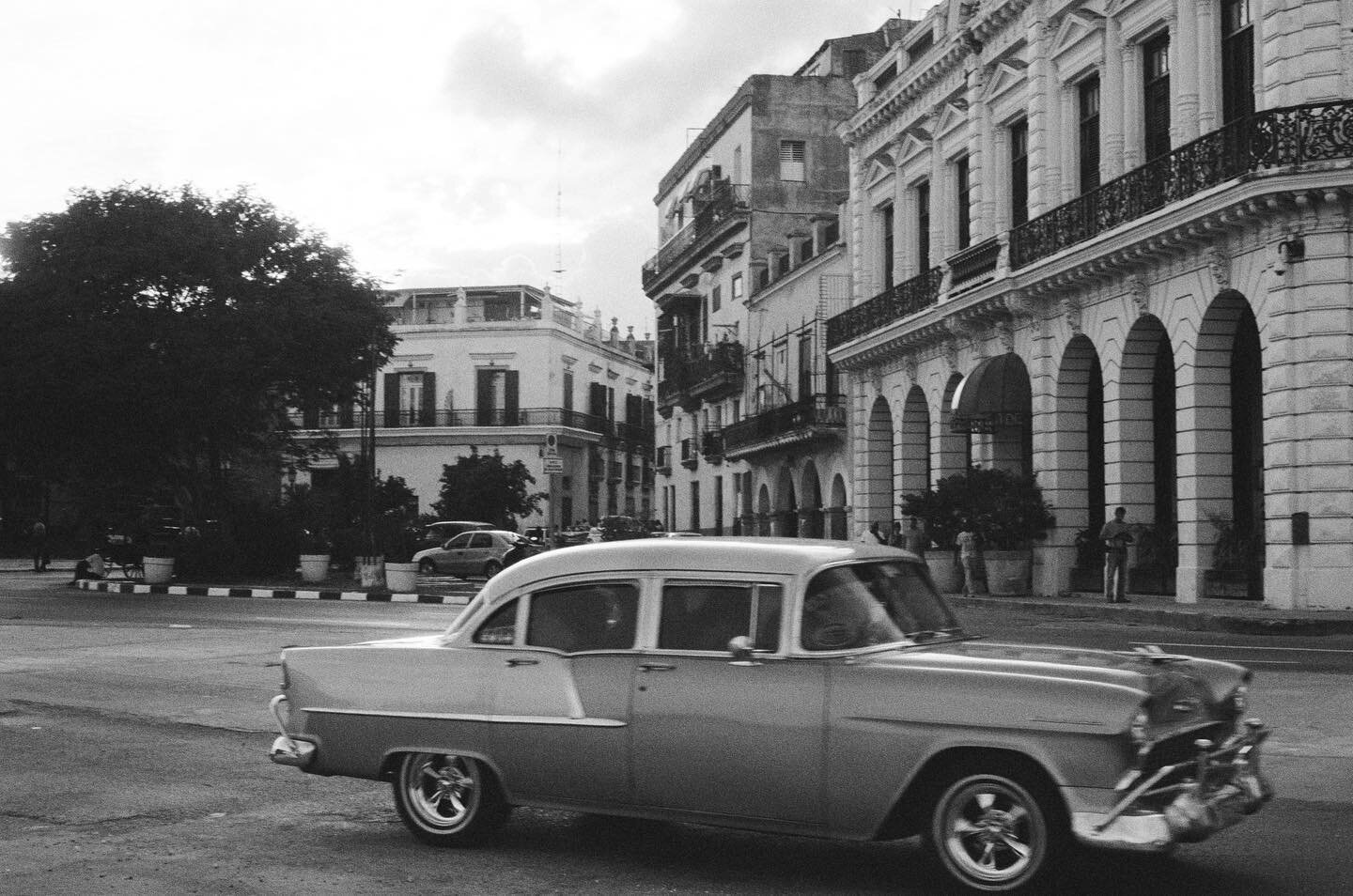 Somethings never go out of style 
Cuba, 2019 
&bull;
&bull;
&bull;
&bull;
&bull;
#bink #adventure #cuba #film #havana #filmphotography #filmisnotdead #35mm #analog #movie #ishootfilm #habana  #cuban #filmcamera #lahabana #believeinfilm #filmcommunity
