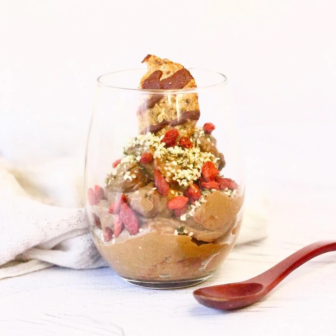 ADAPTOGENIC CREAMY AVOPUDDING