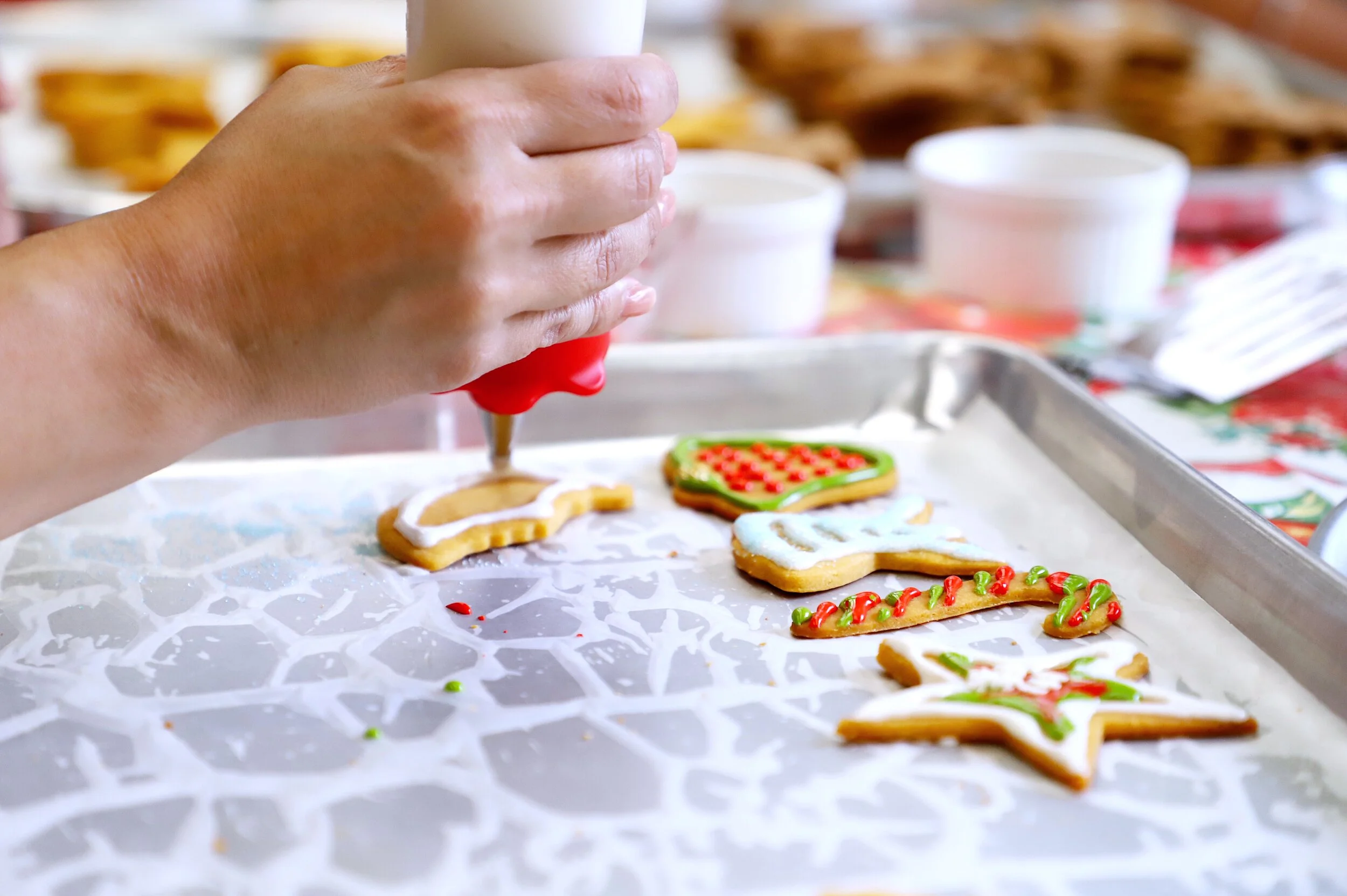CHRISTMAS VEGAN COOKIES &amp; AQUAFABA ROYAL ICING
