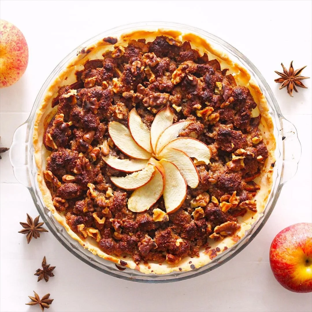 GLUTEN-FREE APPLE PIE With MACADAMIA WALNUT CRUMBLE
