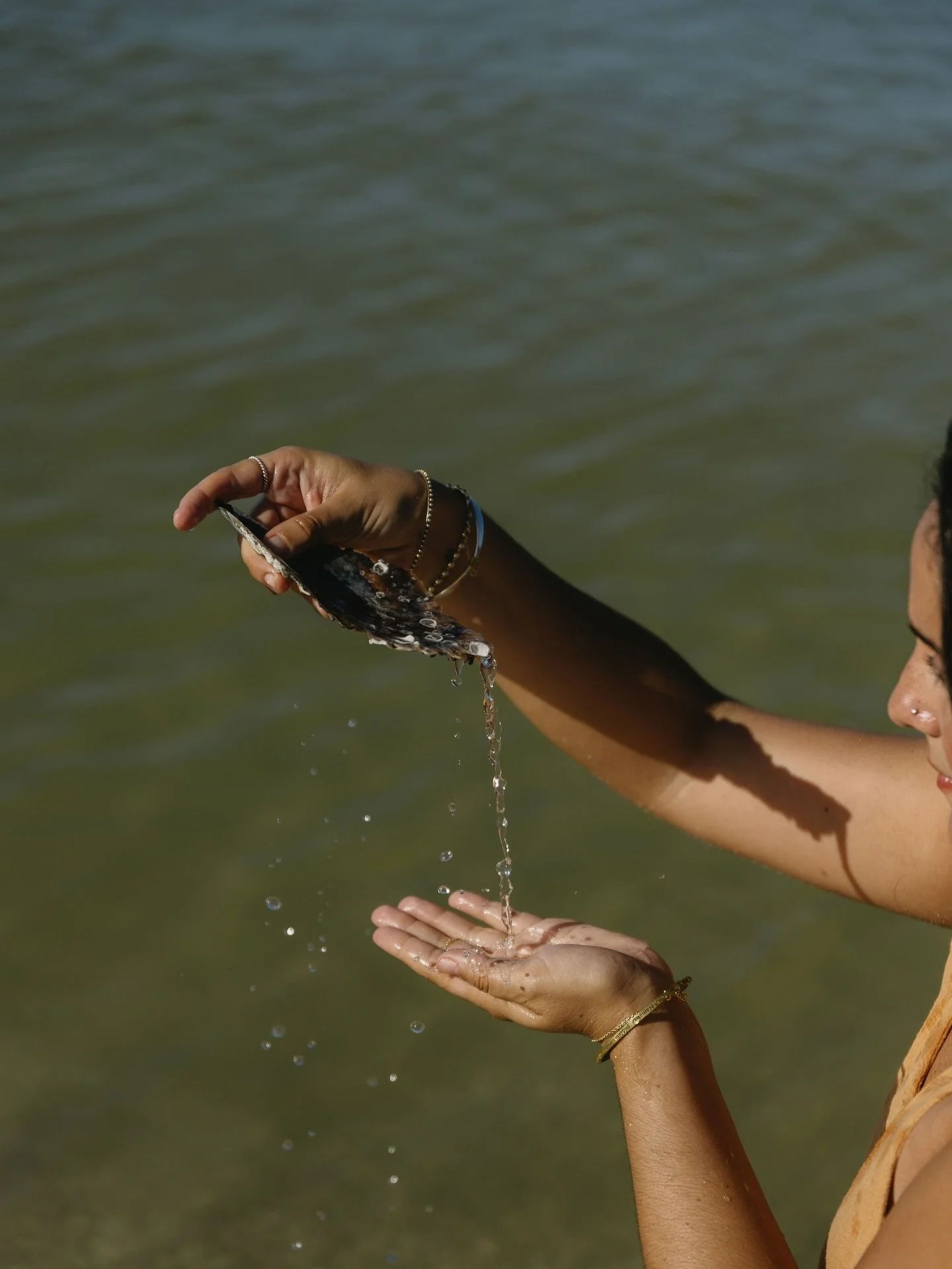 A prayer: Bring serenity where there is impatience.
Bring tempo, bring swing where there is arrhythmia.
Where resistance exists, subdue it.
When confusion arises, temper it with candour.
In places dull, spark ingenuity bright.
Where it is ungrounded,