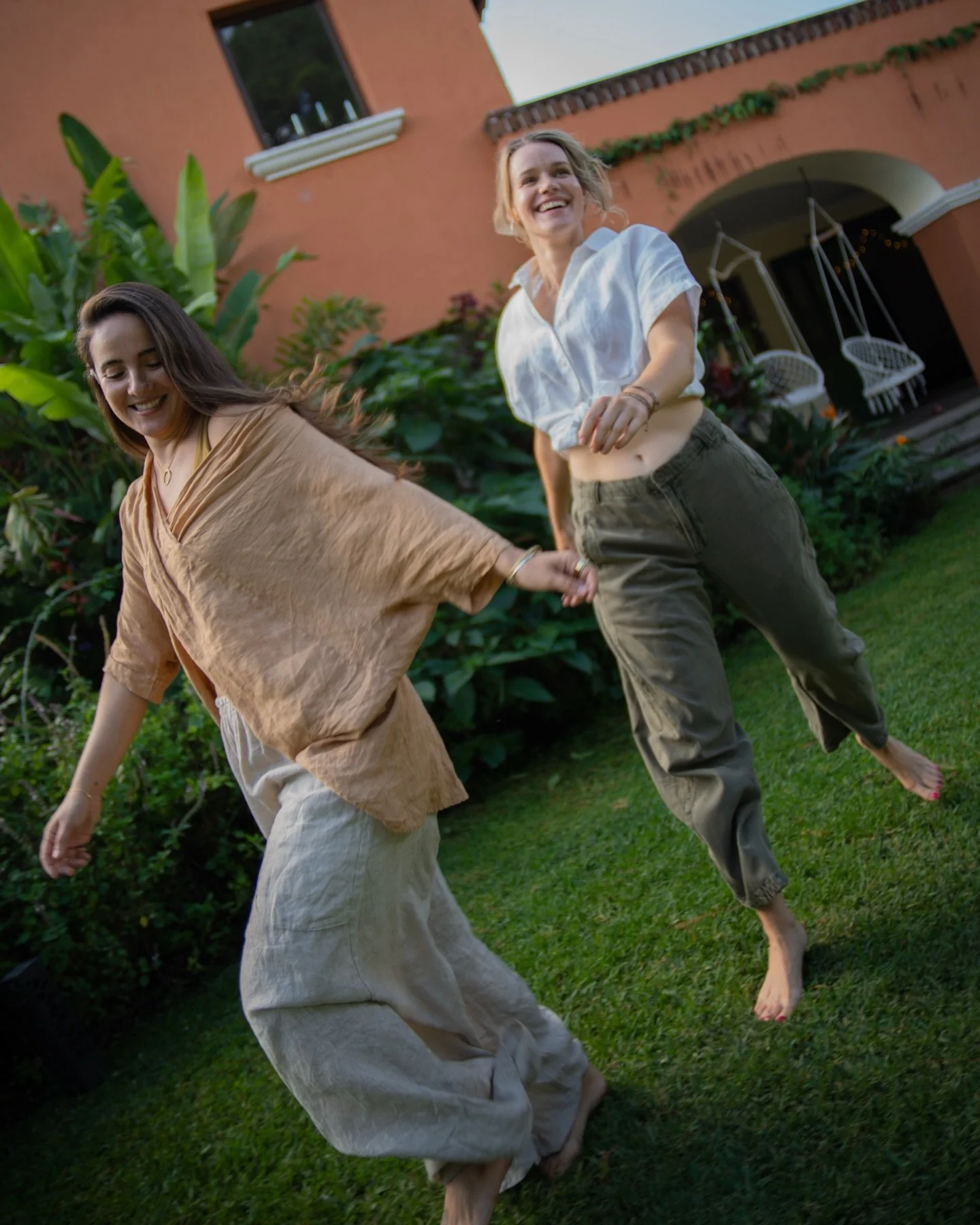 A heart-led celebration of womanhood, honoring the beauty of softening, unfolding and deepening your connection with yourself.

✨ Sunday, March 8th &middot; 3:00&ndash;7:00 PM ~ Q500 &middot; $65 ✨

-Meditation &amp; ceremonial cacao
-Restorative yog