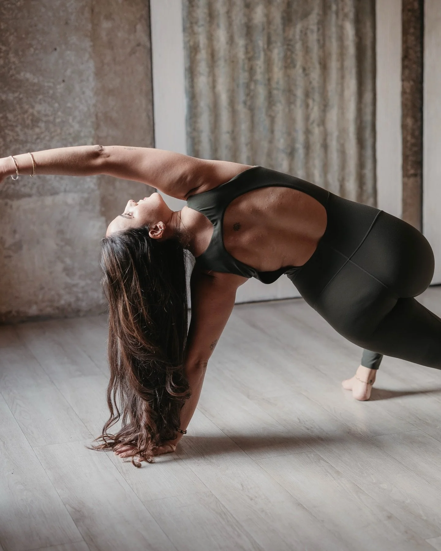 ESPA&Ntilde;OL⬇️: Probably one of the most vulnerable things I&rsquo;ve shared recently&hellip;

It&rsquo;s been a year since my healing crisis began, even after years of teaching yogic practices, nervous system regulation, breathwork, embodiment, tr