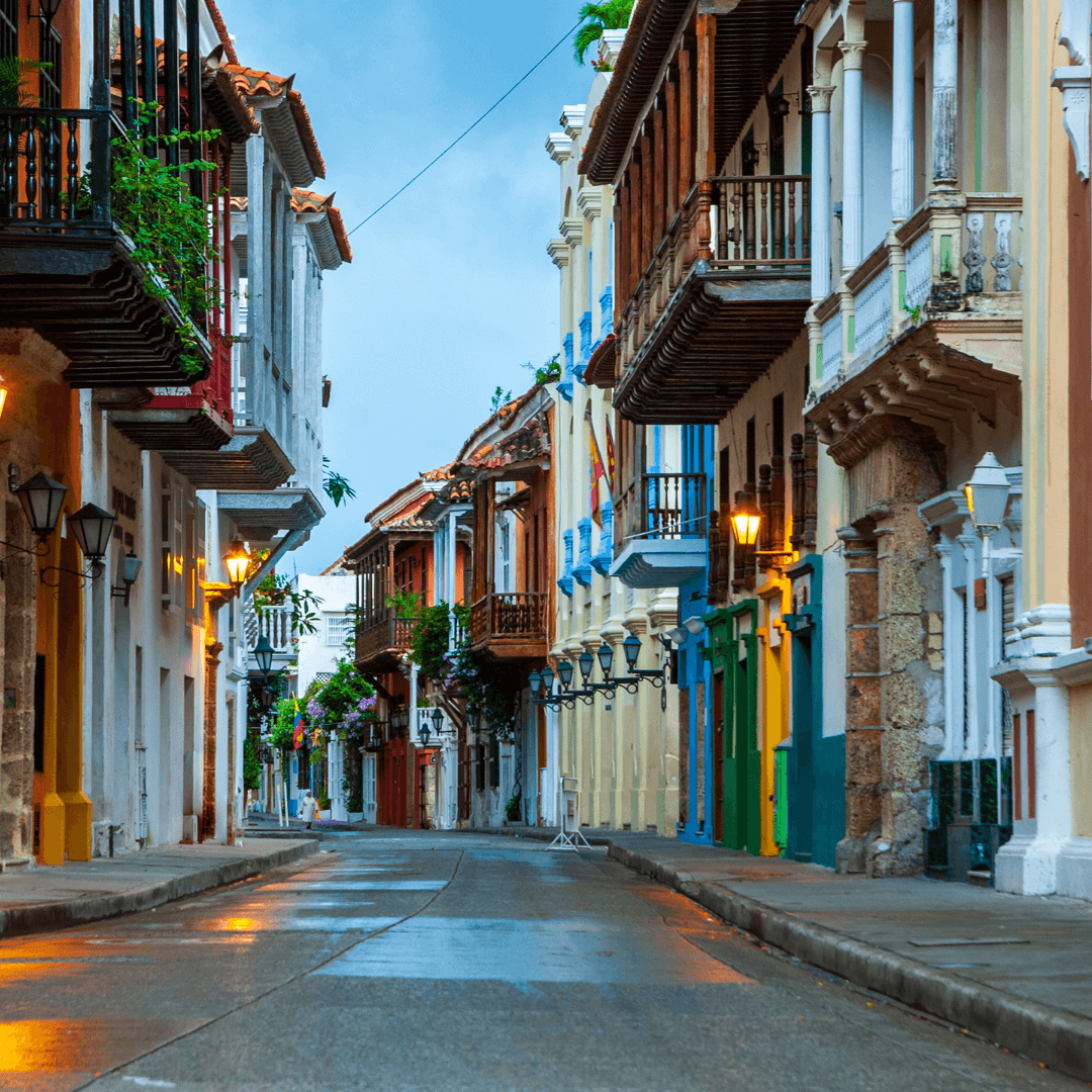 cartegena-streets-family-holidays-little-people-big-adventures.png