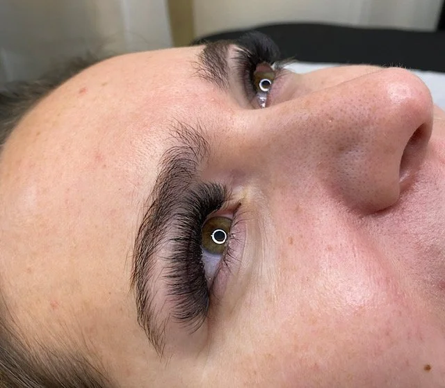 Volume Lashes 
Artist- Alix G