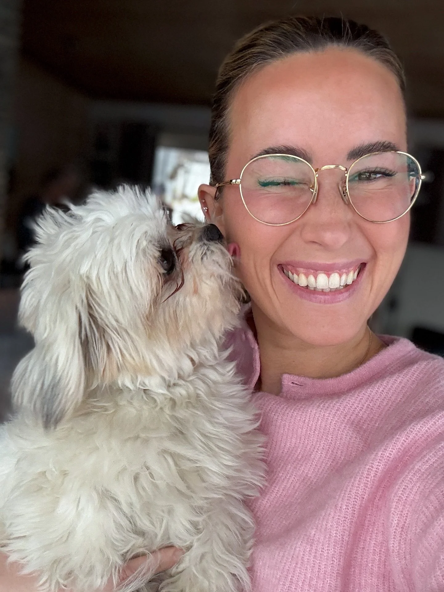 Takk for meg Nord-Norge👋🏼 
N&aring; er hundekoskvota fylt opp selv om jeg nesten smugla med meg Buster i bagen🤪 Som jeg savner &aring; ha hund💔 

Men med god mamma-mat, sn&oslash;, masse hundekos s&aring; har jeg lada og er klar for en heftig job