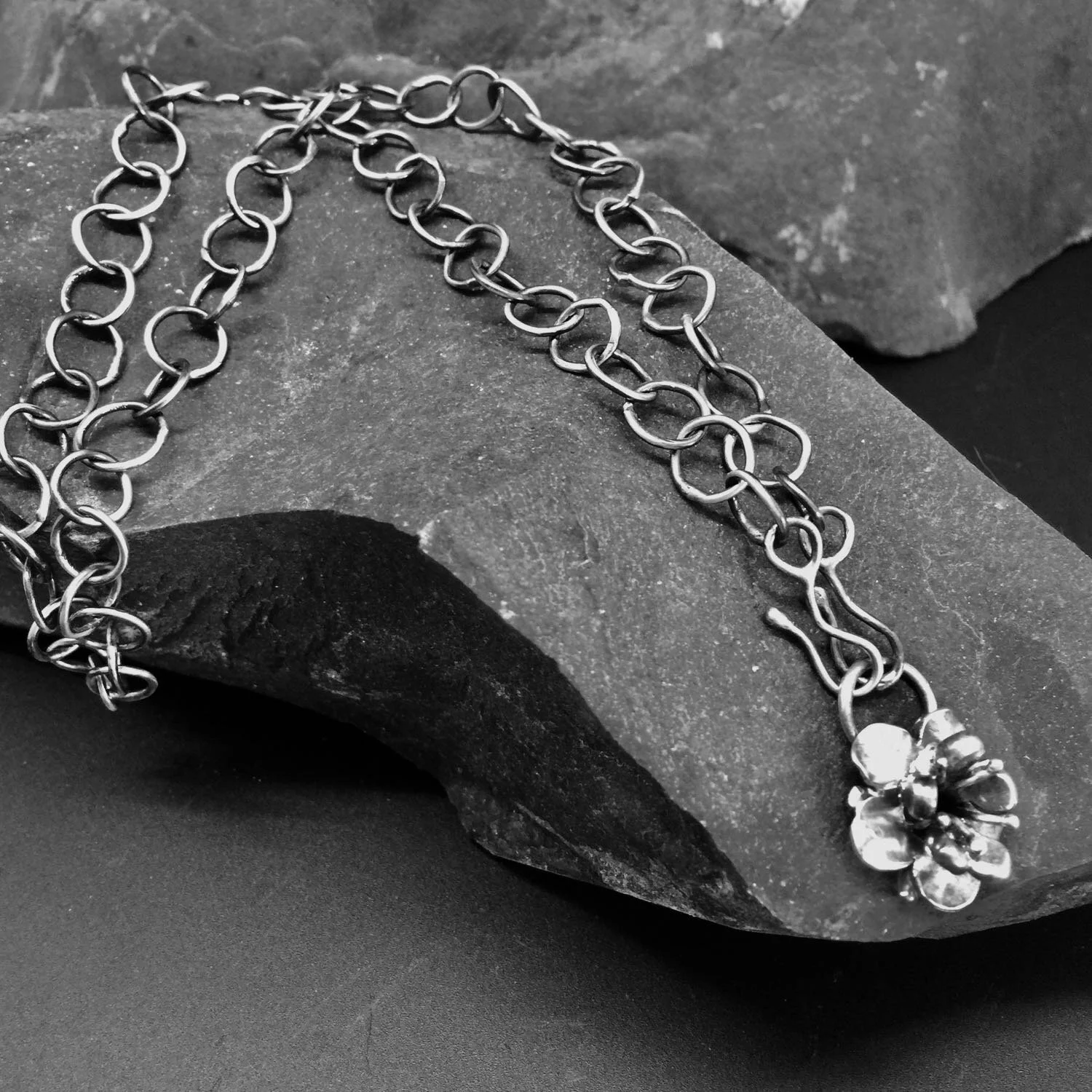 Circle Flower Necklace