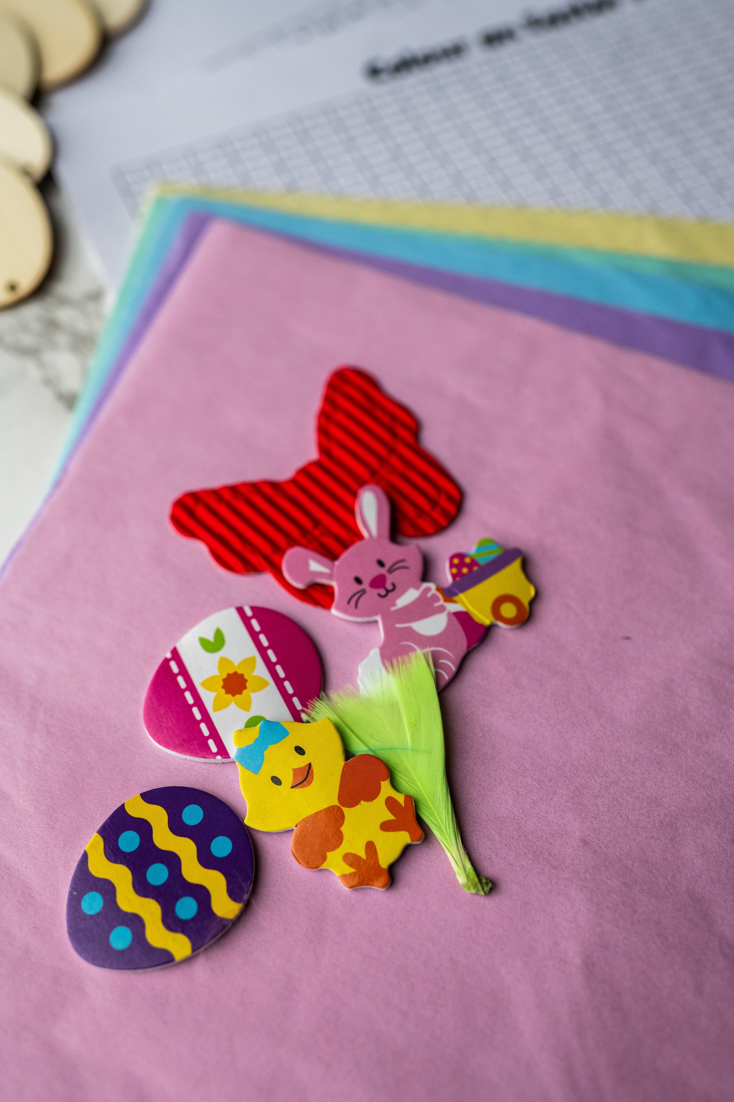 Easter Craft Box with fun, hands-on activities for kids. Includes all materials to create Easter-themed crafts like cards, decorations, and more.