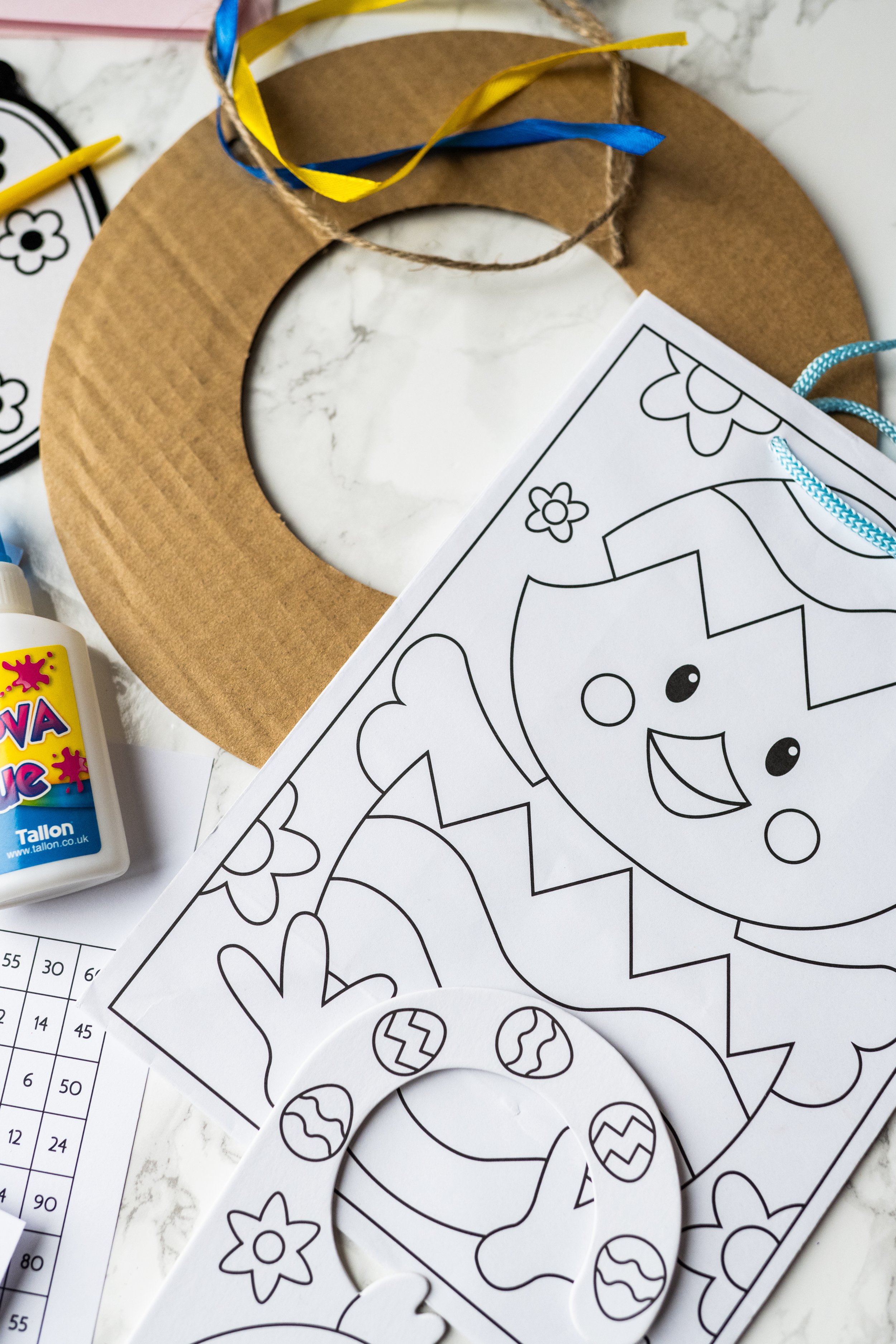 Easter Craft Box with fun, hands-on activities for kids. Includes all materials to create Easter-themed crafts like cards, decorations, and more.