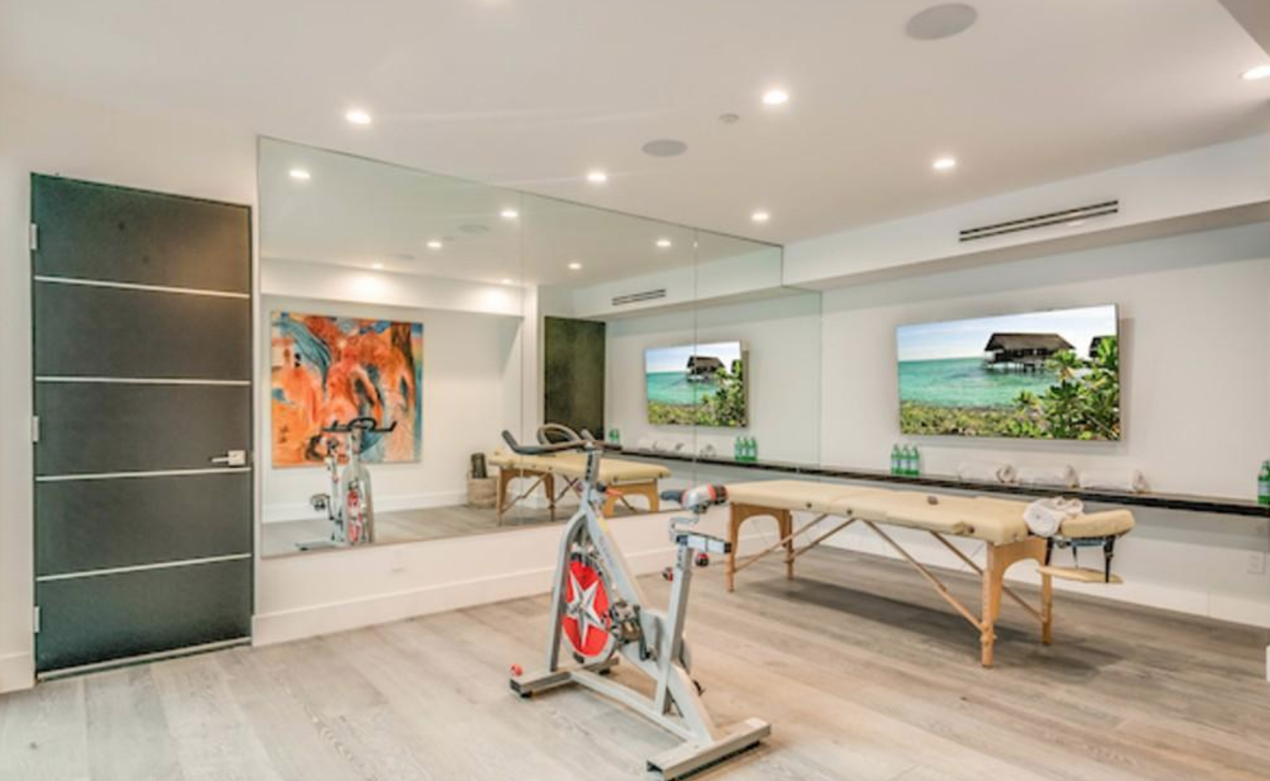3808 HAYVENHURST AVE, ENCINO
$5,195,000, 5 BEDS, 7 BATHS, 7,000 sqftt