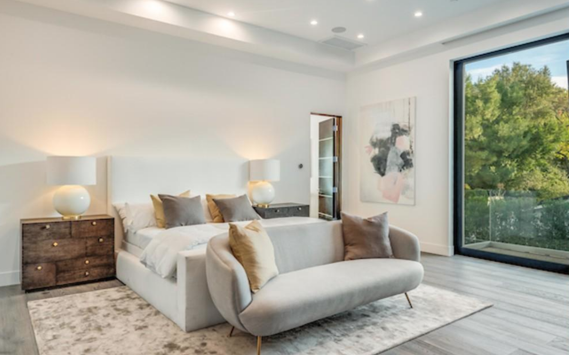 3808 HAYVENHURST AVE, ENCINO
$5,195,000, 5 BEDS, 7 BATHS, 7,000 sqft