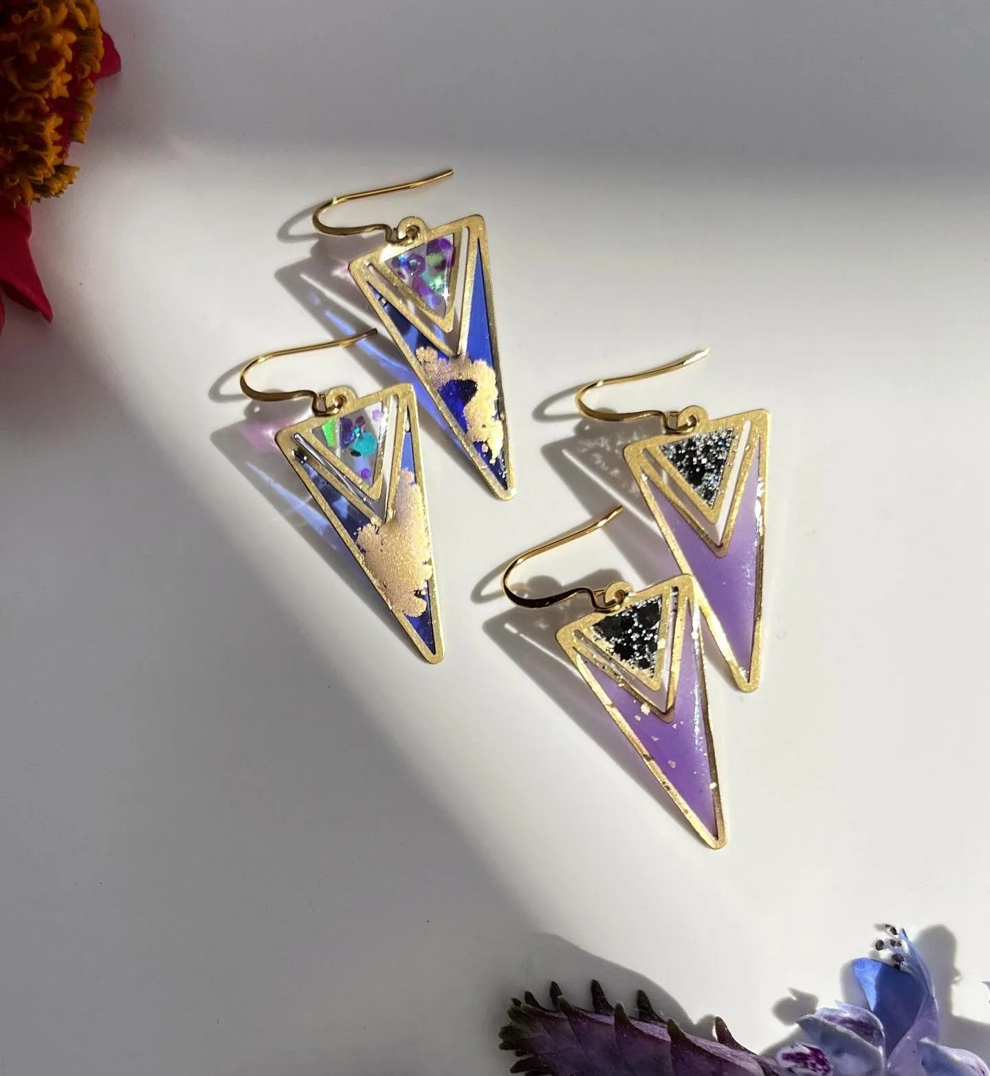 This Saturday & Sunday is the encore all county weekend for Open Studios. Stop by Rhia’s Art Studio from 11am-5pm to say hi, see @rhiahurt beautiful paintings and wallflowers, and @faithandrhiajewelry newest designs. 
Rhia just made these