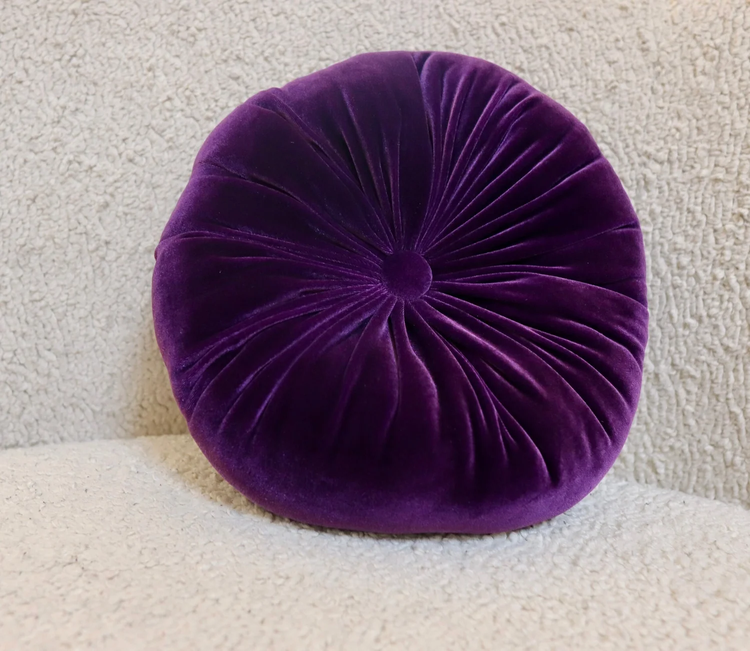 Round Pillows