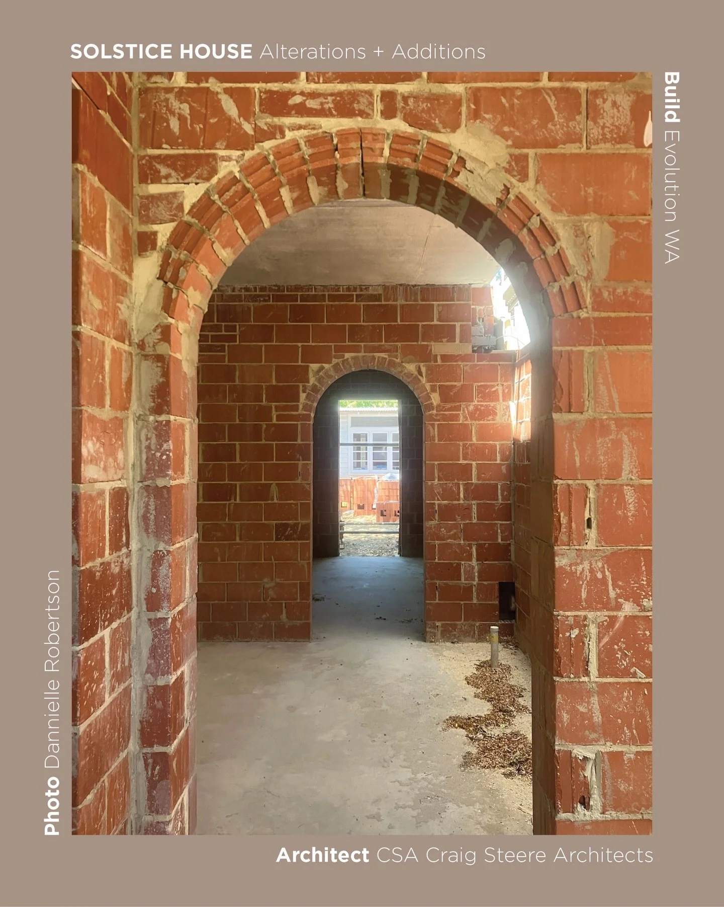 On site at our Solstice House where the archways are coming together for sculptural moments through the home.
&bull;
Build: @evolution_wa 
Photo: @dan.robertson_ 
@craigsteere @mad2407 
#CSASolsticeHouse #architecture #australianarchitecture #archite