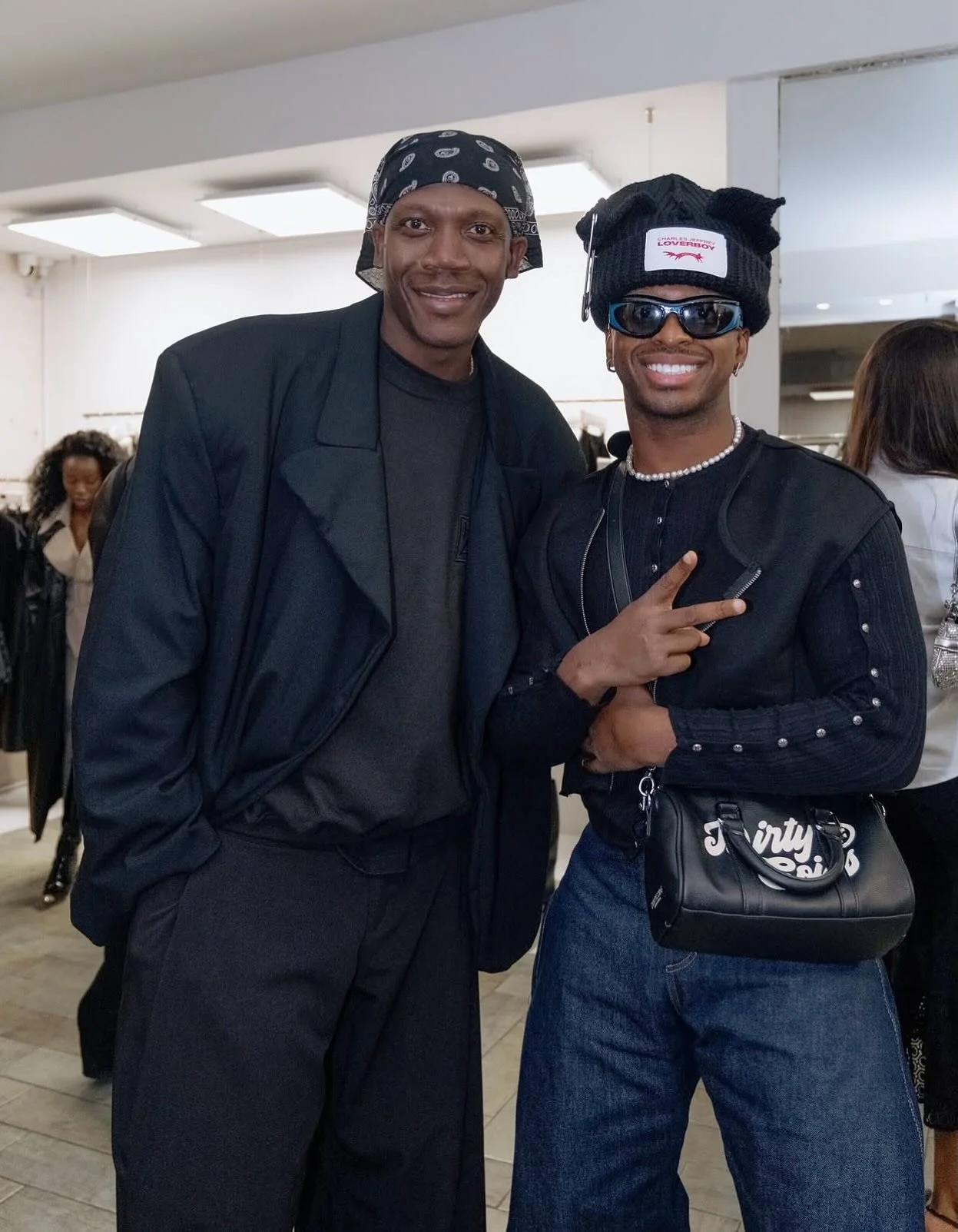 Kwame Adusei accessories arrived in Paris during Fashion Week, marked with a gathering at the @kwameaduseionline EU flagship 🖤