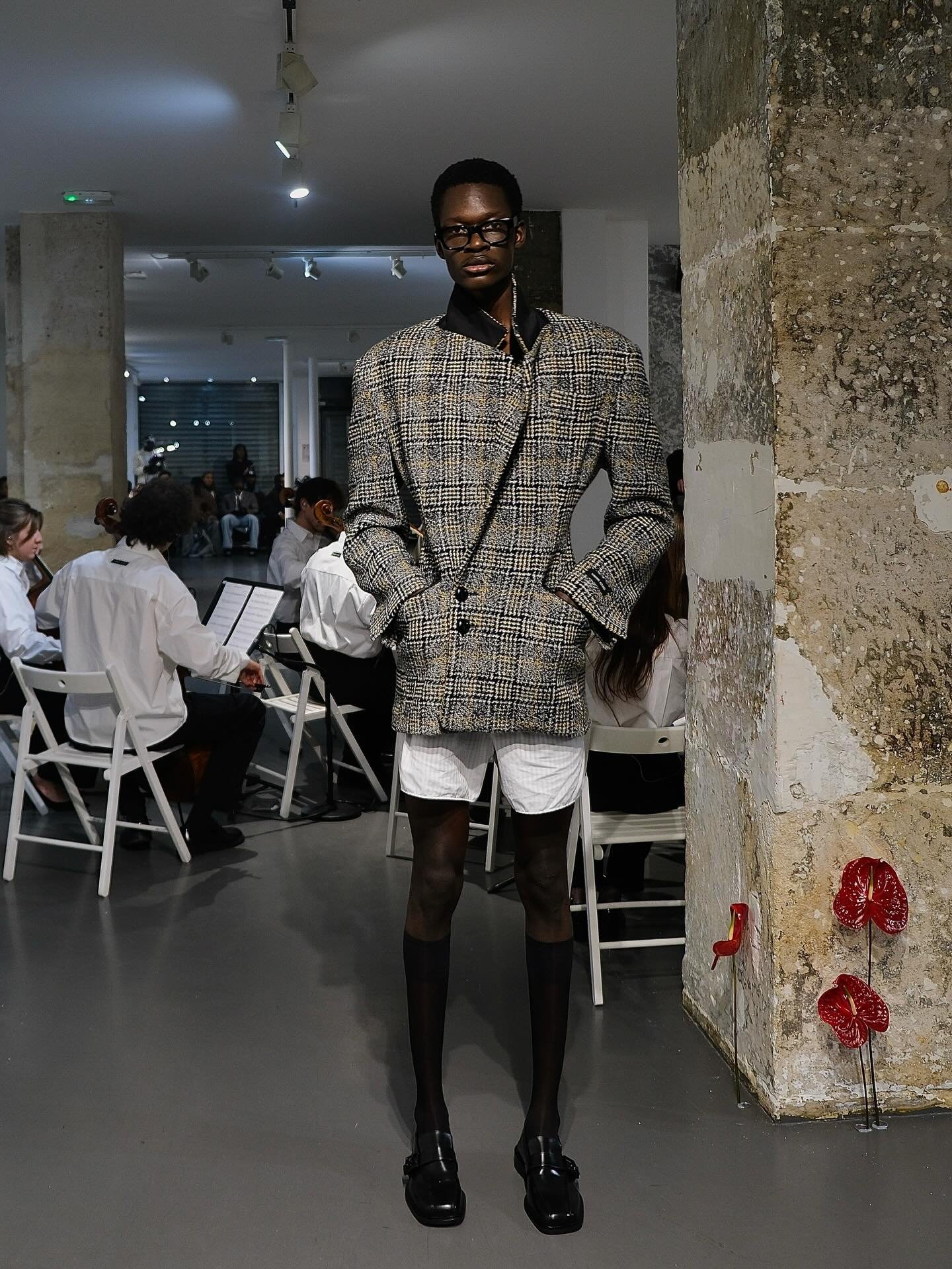 A selection of our favorite looks from the @kwameaduseionline PFW debut 

Creative Direction - @iamkwameadusei
Show Score - @mattjonesorchestra
Show Production - @waddonmedia
Runway Photography - @romyajls
Stylist - @rrrfbbb
Set Design - @midorixyama