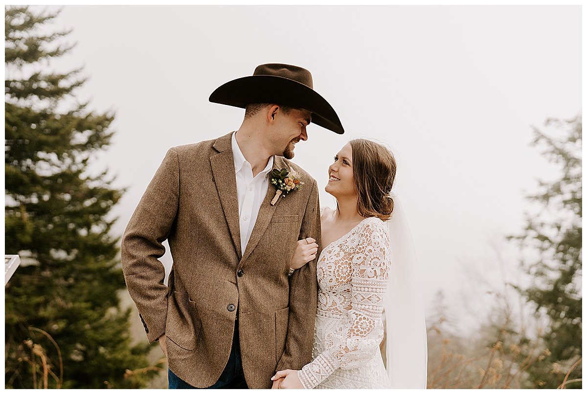 Smoky Mountain Wedding | Ashley Medrano Photography | Destination Wedding Photographer | bride and groom, couple in smoky mountains, destination wedding, Tennessee wedding | via ashleymedrano.com