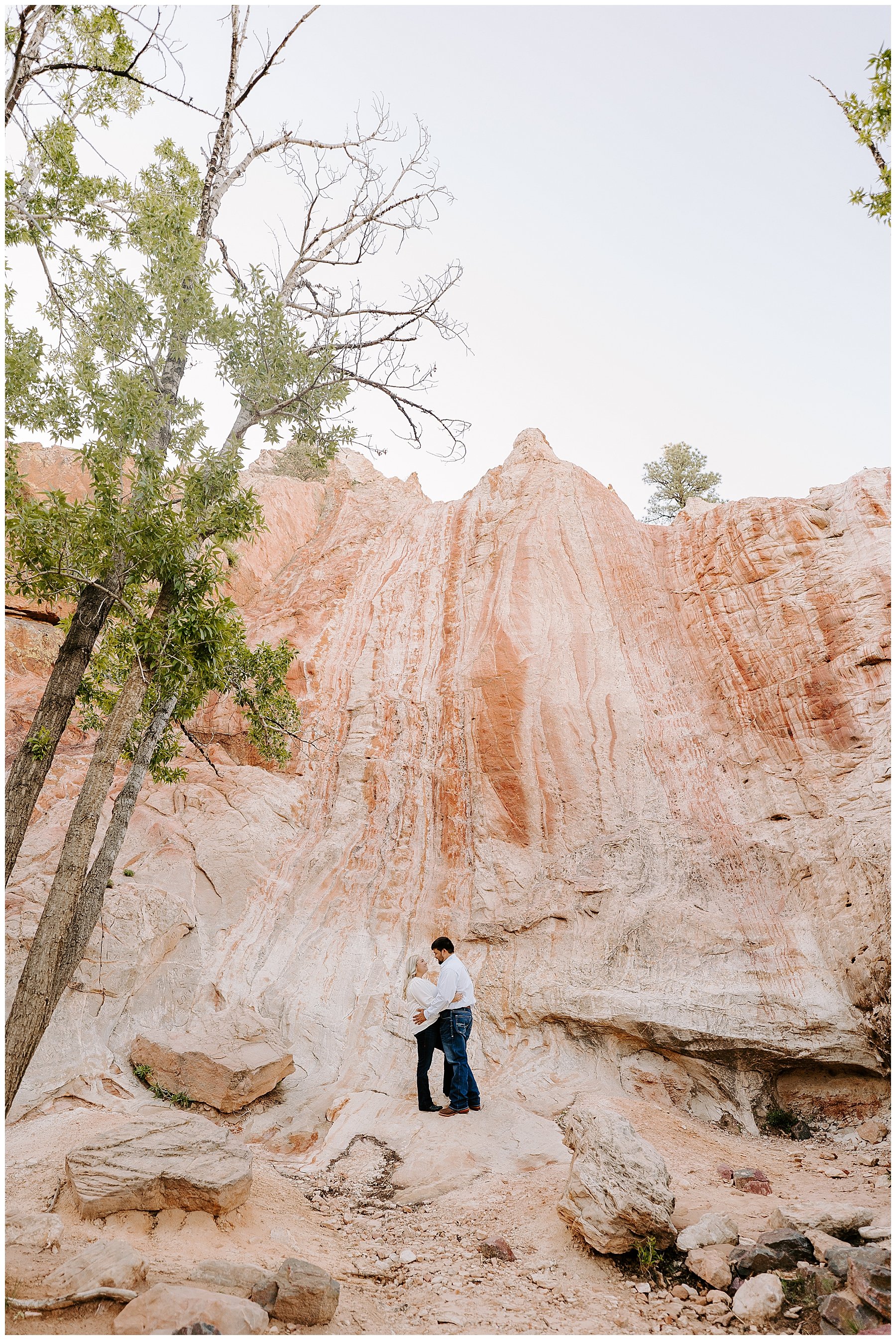 Pike's Peak Engagement Session | Ashley Medrano Photography | Destination Wedding Photographer | pikes peak photos, Colorado mountain engagement photos | via ashleymedrano.com