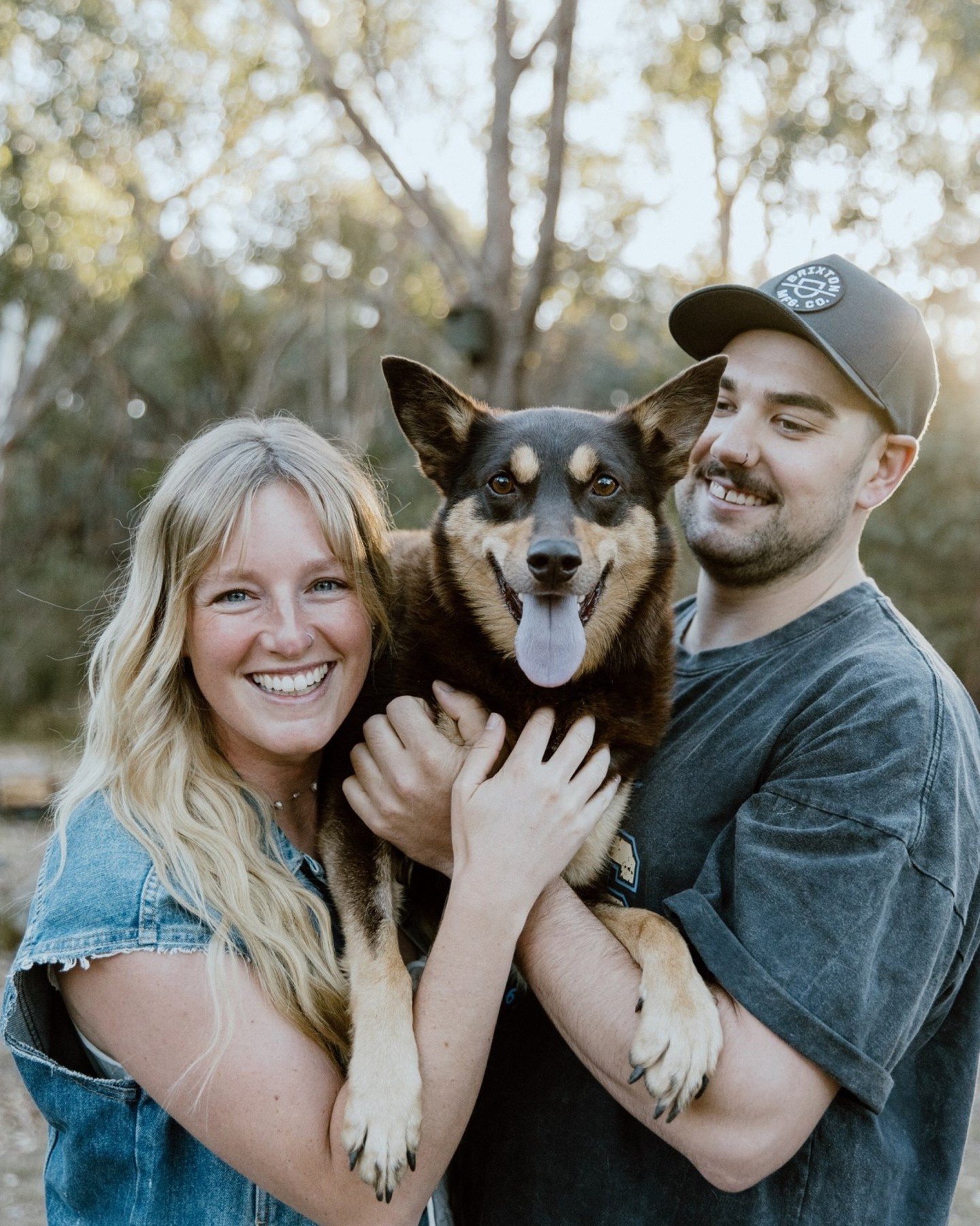 Chloe, Tom, and the fluffball Dusty bringing all the chaos and cuddles to this family photoshoot! 🐾

📸 Ready to capture your own unforgettable moments? Hit me up to book your session and let's make some magic together!
