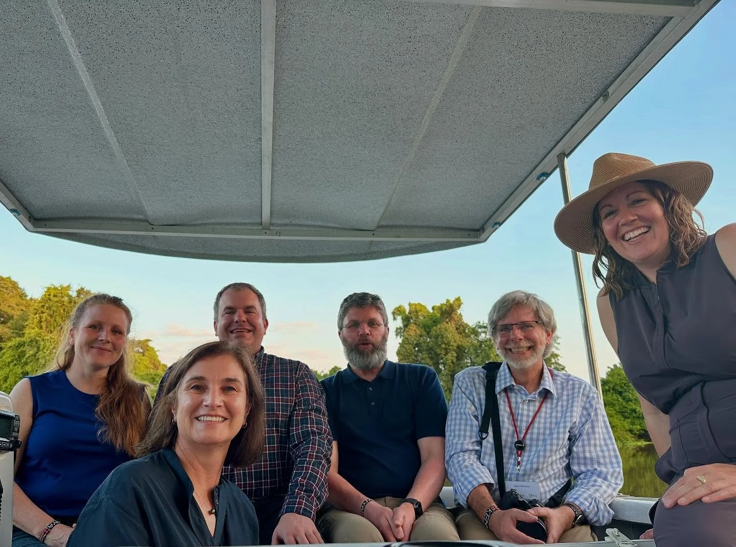 There&rsquo;s a bit of work at #IFAJ Executive meetings&hellip; but there&rsquo;s also a whole lotta fun with Ag journos from across the globe.
A hippo-sighting boat ride on the Limpopo River, a mini safari through a farmer-owned game park, 10 farm v