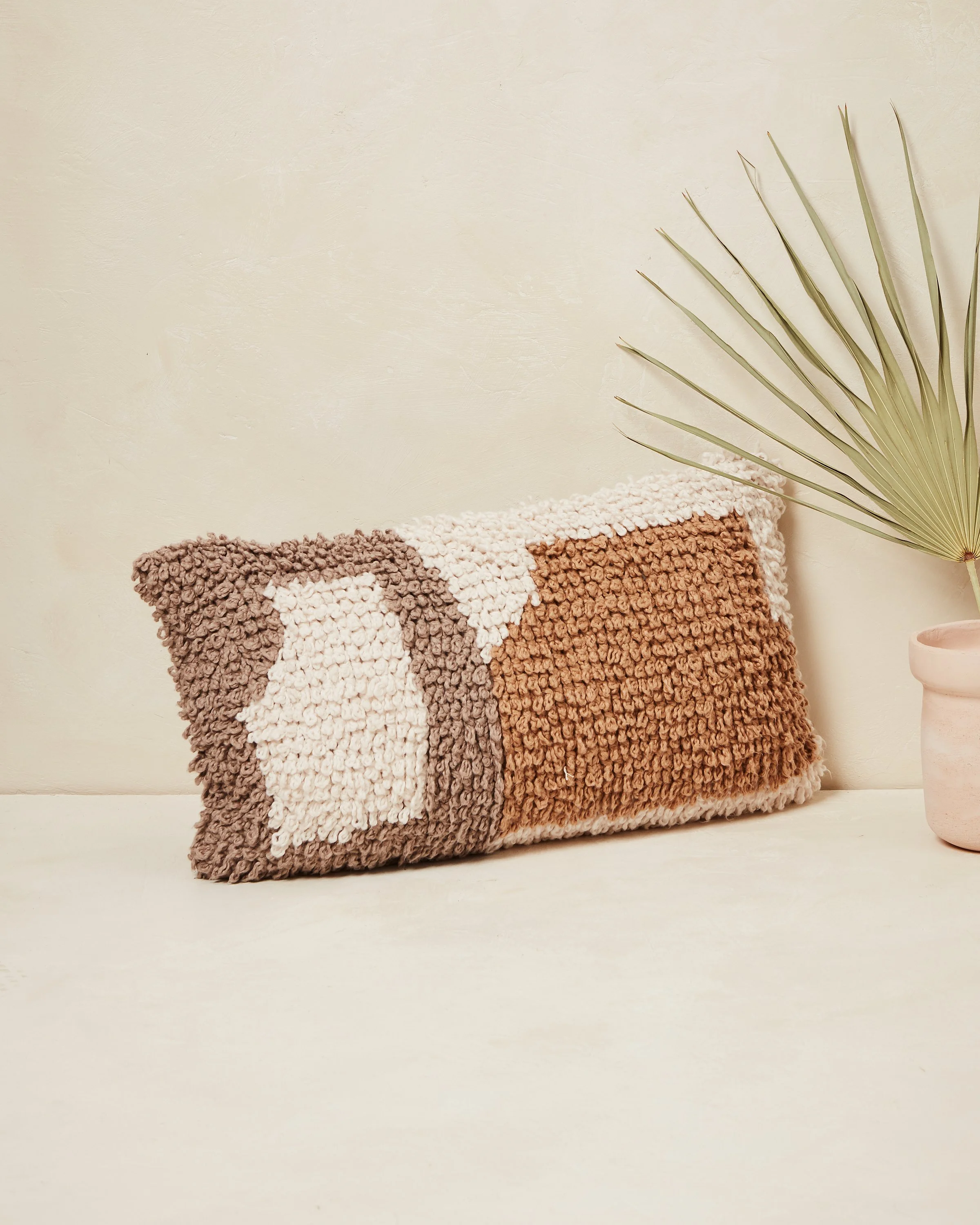 24_Pillow_Lumbar_Shapes_002.jpg